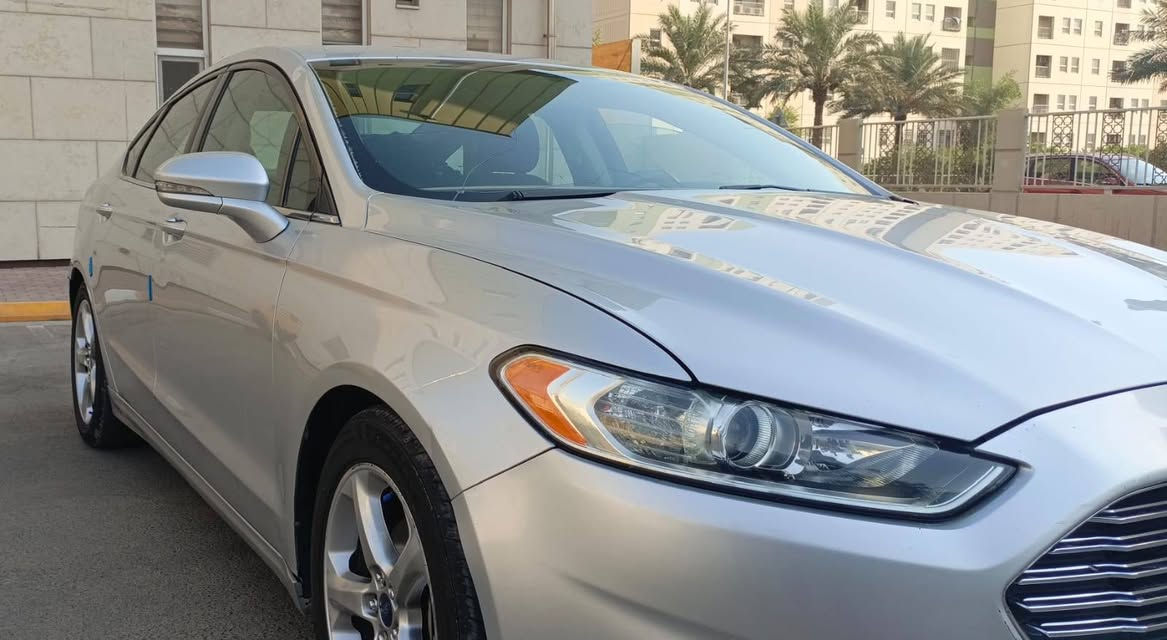 فورد فيوچن ٢٠١٦ للبيع رقم شمالي سنوية وهزة نافذة باسمي مكينه ١٥٠٠  سيارة حادث چاملغ خلفي وشوي من الصندوگ  بچم كبس بدون ايرباك بيها بارد باب عكس السائق راجع بلاد ما مبين   كير مكينة ما مفتوح تبريد ثلج لايت وكشافات زنون النقوصات فقط بوش طبله .
السعر ١١٠  بيها شوي مجال بيع بدون مراوس مكان السيارة مجمع بسماية 
*********** ابو حسن
فورد فيوچن ٢٠١٦ للبيع رقم شمالي سنوية وهزة نافذة باسمي مكينه ١٥٠٠  سيارة حادث چاملغ خلفي وشوي من الصندوگ  بچم كبس بدون ايرباك بيها بارد باب عكس السائق راجع بلاد ما مبين   كير مكينة ما مفتوح تبريد ثلج لايت وكشافات زنون النقوصات فقط بوش طبله .
