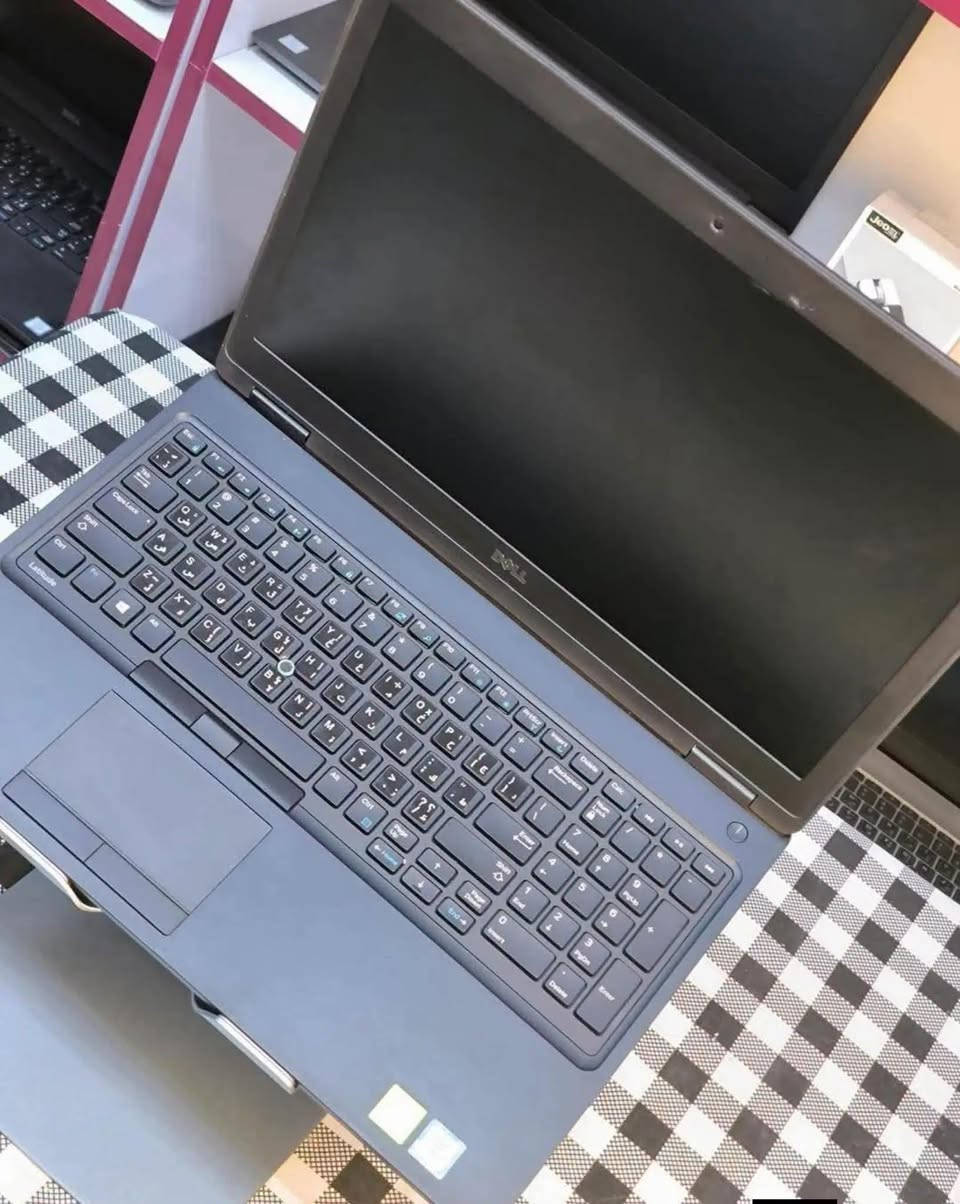 🔥 تريد لابتوب عملي بشاشة كبيرة، كرت شاشة منفصل، وبسعر اقتصادي؟

💻 Dell Latitude 5580 — Core i7 + NVIDIA GeForce MX930

⚜️ المواصفات:

⚜️ المعالج: Core i7 — الجيل السابع — فئة U
⚜️ الرام: 8 كيكا DDR4
⚜️ الهارد: 256 كيكا SSD M.2
⚜️ كرت الشاشة: NVIDIA GeForce MX930 — 2 كيكا
⚜️ حجم الشاشة: 15.6″

💻 مناسب لـ:
✅ برامج Office والمحاسبة والأعمال المكتبية
✅ الدراسة والتصفح والترويج والعمل على الإنترنت
✅ البرمجة
✅ Photoshop والتصميم الخفيف
✅ AutoCAD والأعمال الهندسية الخفيفة
✅ تشغيل عدة برامج بشكل عملي

🎁 الهدايا والملحقات:
• حقيبة لابتوب
• ماوس
• ماوس باد

🛡️ الضمان:
• ضمان استبدال 7 أيام

🚚 التوصيل: متوفر إلى جميع محافظات العراق

📩 للطلب والاستفسار: 
***********

💰 السعر: 350,000 دينار عراقي
