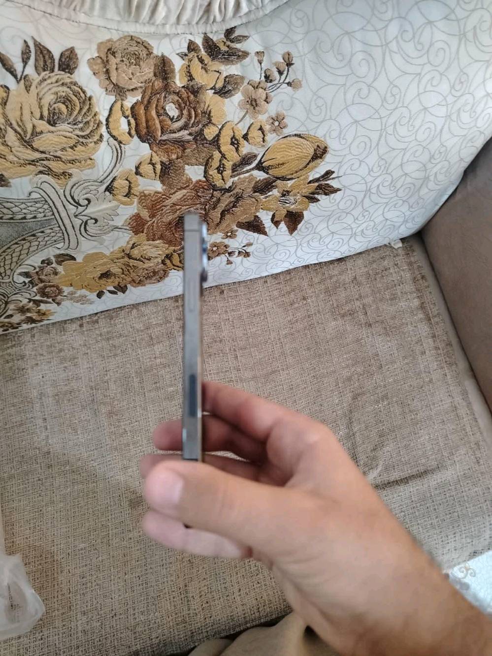 إيفون 13 برو ماكس نظيف كلش بطارية 86 مبدل شاشة و بطارية شرط وكالة و تكدر تتأكد من العلامة بالاعدادات عربي شرق اوسط