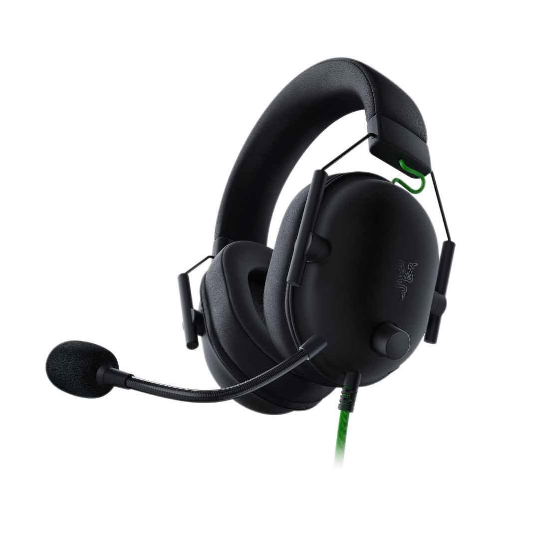 عروض مميزة على سماعات Razer BlackShark V2 X المخصصة للألعاب

لتجربة أداء صوتي دقيق واحترافي، تتوفر الآن سماعات Razer BlackShark V2 X. هذا الموديل مصمم خصيصاً لتلبية احتياجات اللاعبين (Esports) بفضل مواصفاته العملية، مما يجعله خياراً ممتازاً للشراء الفردي أو لتجهيز صالات الألعاب بكميات كبيرة:
المواصفات والتفاصيل:

 * نظام صوت Tri-Force بمقاس 50 ملم: يوفر توزيعاً دقيقاً للصوت (الترددات العالية، المتوسطة، والمنخفضة) لتجربة استماع واضحة جداً وتفاصيل دقيقة في الألعاب.

 * صوت محيطي 7.1: يتيح لك تحديد اتجاهات الصوت ومواقع الخصوم داخل اللعبة بدقة عالية، مما يعطيك أفضلية في ألعاب التصويب.

 * ميكروفون HyperClear Cardioid: ينقل صوتك بوضوح تام مع تقنية تقليل الضوضاء المحيطة، لضمان تواصل فعال ومستقر مع فريقك.

 * عزل صوتي متقدم (Passive Noise Cancellation): تصميم وسادات الأذن يغطي الأذن بالكامل ليعزل الأصوات الخارجية ويمنع التشتت.
 * راحة فائقة ووزن خفيف: تصميم مريح بوزن خفيف جداً، مخصص لجلسات اللعب الطويلة دون التسبب بأي ضغط أو تعب.

 * متعددة الاستخدامات: تعمل بكابل 3.5 ملم، لتتوافق بسهولة مع أجهزة الكمبيوتر، وأجهزة الكونسول (PlayStation, Xbox)، والهواتف.
فرصة ممتازة للحصول على جودة عالية وأداء موثوق بأسعار تنافسية. (يتوفر لدينا إمكانية بيع كميات كبيرة بأسعار خاصة).

📍 الموقع: السليمانية
💰 للحجز أو الاستفسار، يرجى إرسال رسالة مباشرة السليمانية, العراق

نص مكتوب في الصور:
- RAZER LIFETIME
- TRI-FORCE 50 MM DRIVERS
- HYPERCLEAR CARDIOID MIC
- RAZER BLACKSHARK V2 X
- MULTI-PLATFORM WIRED ESPORTS HEADSET
- ADVANCED PASSIVE NOISE CANCELLATION
- LIGHTWEIGHT COMFORT
- 7.1 SURROUND SOUND
- 3.5 MM JACK
- FOR GAMERS. BY GAMERS.