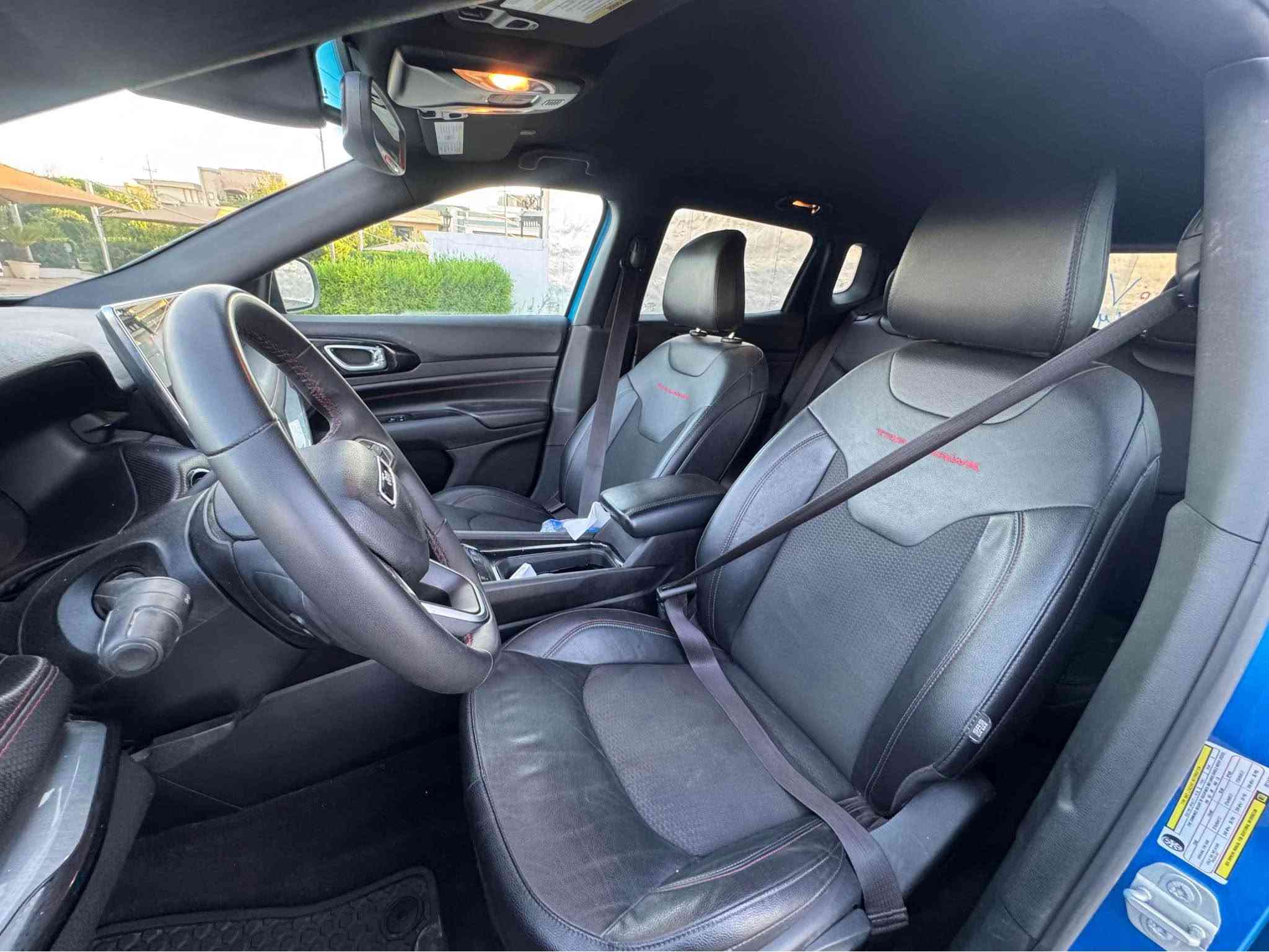 eep compass trailhawk 
2024 
بونیت سبغ شویە داخل  
ماشی ٥٤ مایل
مواسفات تریل هوک 
*********** أربيل, العراق
