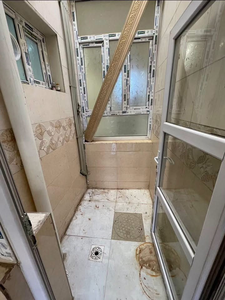 🏡 شقة أرضية حديثة للإيجار – عزل تام
📍 الأعظمية – قرب المحكمة
🛏️ غرفتين + صالة + مطبخ مشترك
🌿 منورين + طرمة + طبكة سيارة

💰 الإيجار: 700 ألف قفل

📞 ***********
📞 ***********

🏢 مكتب المستقبل للاستثمار والتسويق العقاري
