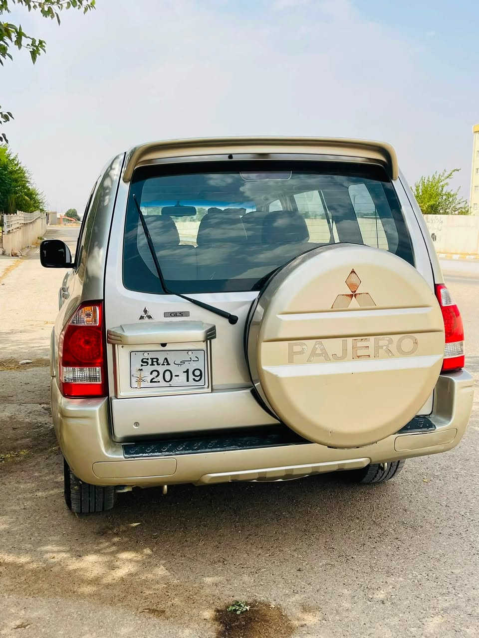 بەناوی خوای گەورە

باجیرۆ  مۆدیل ٢٠٠٦
گێرو مەکینەو دەبڵ ئەکسل بەشەرت کارەبای مەزبوت تەبریدی ساردو گەرمی مەزبوت کوشنو بەرگەدەرگاو سەقفی زۆر جوانو خاوینە چوارتایەی لۆک جسمو هەیکەلی زۆر جوانە تەنیا یەک بست بۆیاخی چەمەلەقی پێشۆ سەکنی هەیە ماشااللە زۆر جوانە سەیارەکە نرخی ٧٥وەرەقەو مەجالیکی کەم لەهەلەبجەی شەهیدم  نامە بنیرن یان پەیوەندی بکەن لەخزمەتانام 
***********
***********
