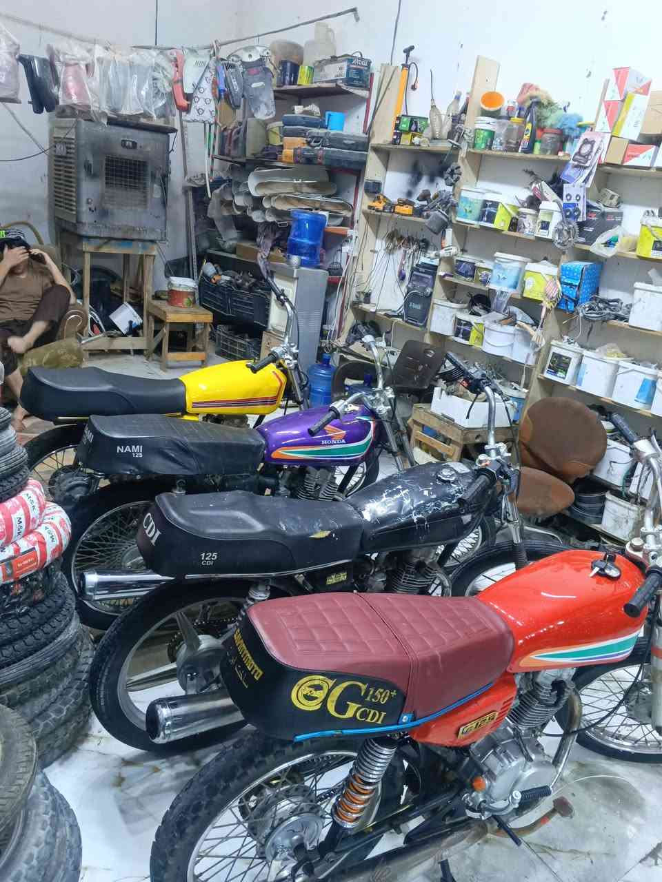 سلام عليكم من رخصه ادمن الكروب المحترم
اربع دراجات اربعه گير مديل 21و22 
نظيفات وحلوات مال مزاد البصره 
مفتوحات ولفات 
العنوان النجف كوفه 
سعر الوحده 300 واكو وحده 250 ووحده 350 
ملاحضه بسيطه : دراجات كلك 
الي يحب يتصل لحد يراسل 
فقط الى المحتاج عنوان كوفه
كلهن بيهن مجال 
***********
