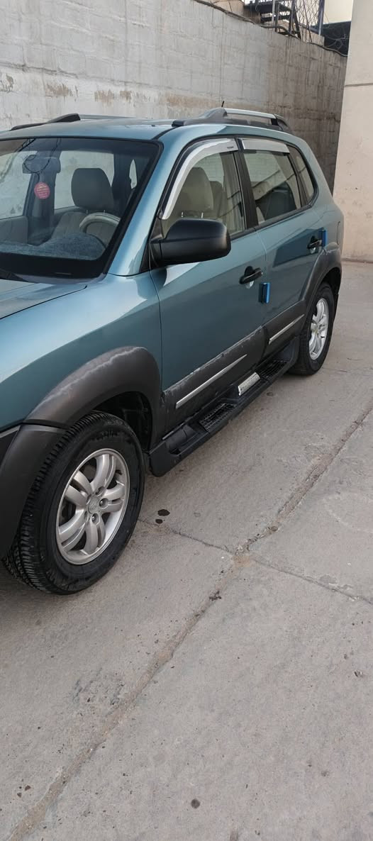 توسان ٢٠٠٨مكفوله ماشيه ١١٥سنويه ٢٨ محرك ٢٠٠٠ السعر ١١٠ بغداد حي الشعب ***********
