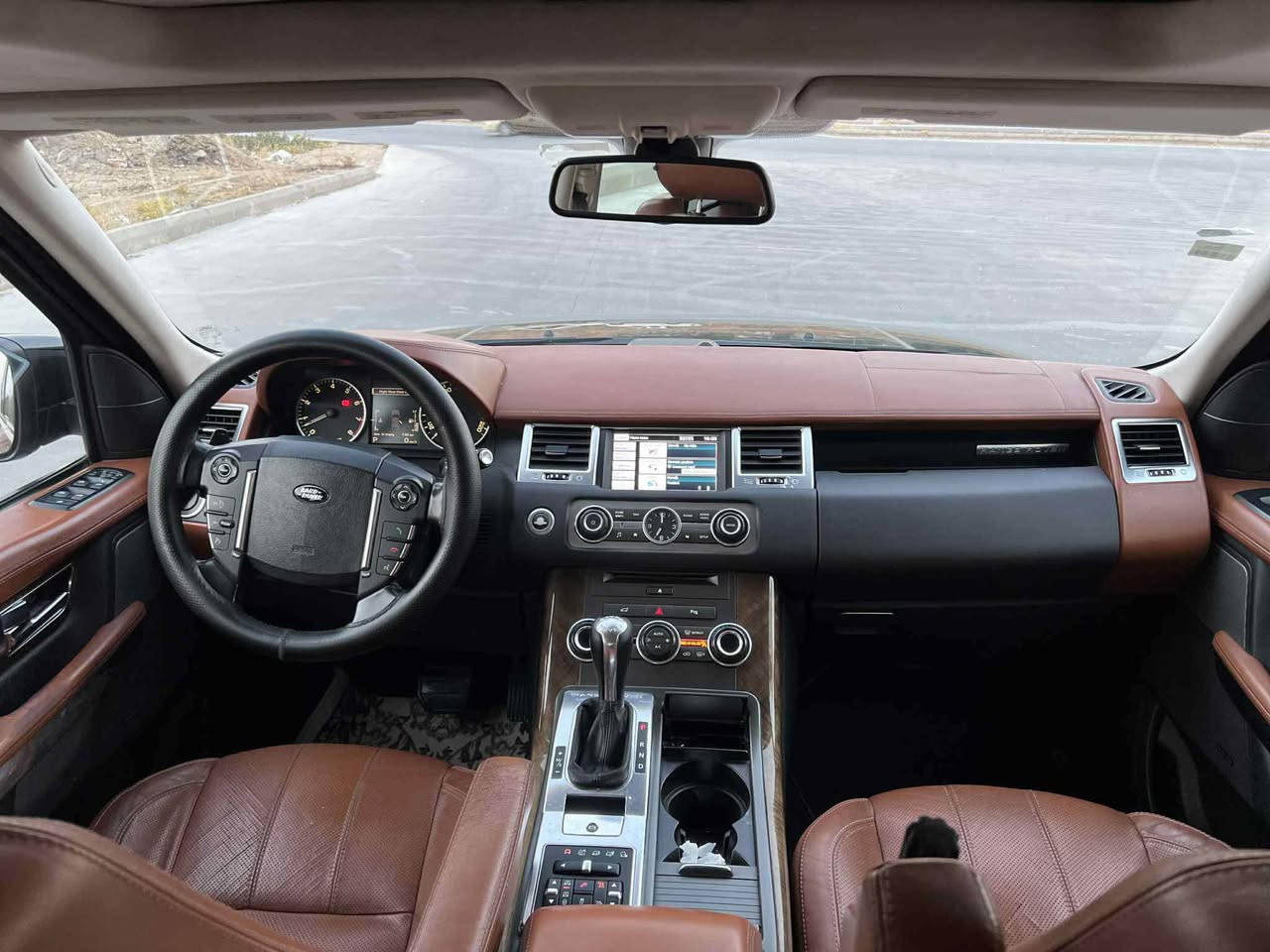 Range  rover 2013
قەپات مواسەفات
سڵاید
ناو قەیسی
کوشن کارەبای
کوشن خەزن
سوکان ڤۆلیۆم
مەکینەی بێ سۆپەر مەرخوب
بێچاڵ و بێ شوخت 
کۆد و بارکۆدیشی بۆ وەر گیراوە
ساردی نیە
دەعمی نیە
دەبڵی هەوای مەزبوتە
بێ تەقەو رەقە
***********
شوێن »سلێمانی السليمانية, العراق
