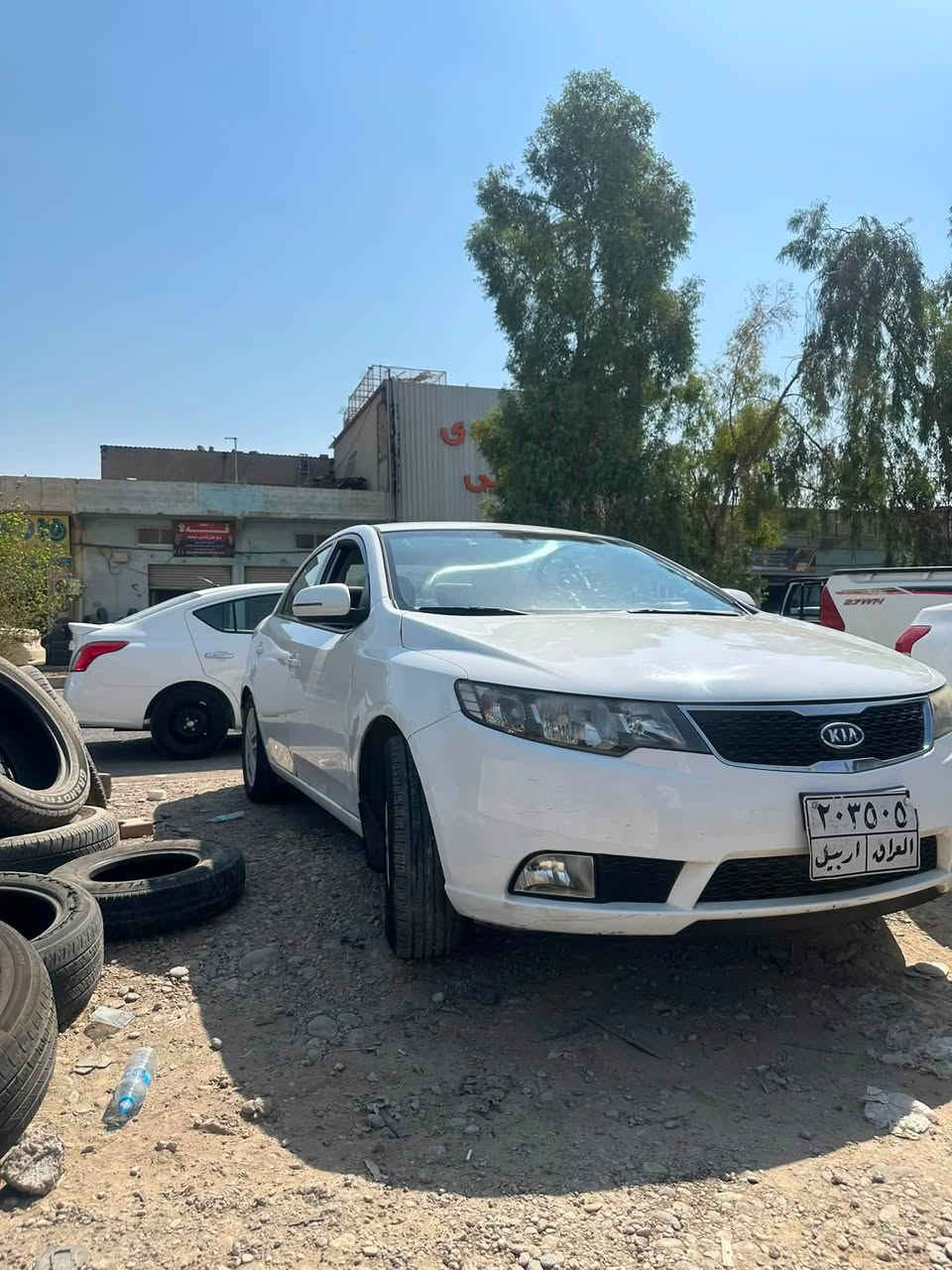 کیا سیڕاتۆ
مۆدێل ٢٠١١ سید نهرۆ
١٤٠ هەزار ڕۆییە،جام کارەبایی،گێڕ تۆماتیک،دەبڵ سویچ 
سپێری دانەبەزیوە 
٣پارچەی هەیە
مەکینە تەحمیلە 
دەرکەی سایەق و سەکن 
چامرغی سایەق  
سعر:٩٣$ومەجال.
***********
