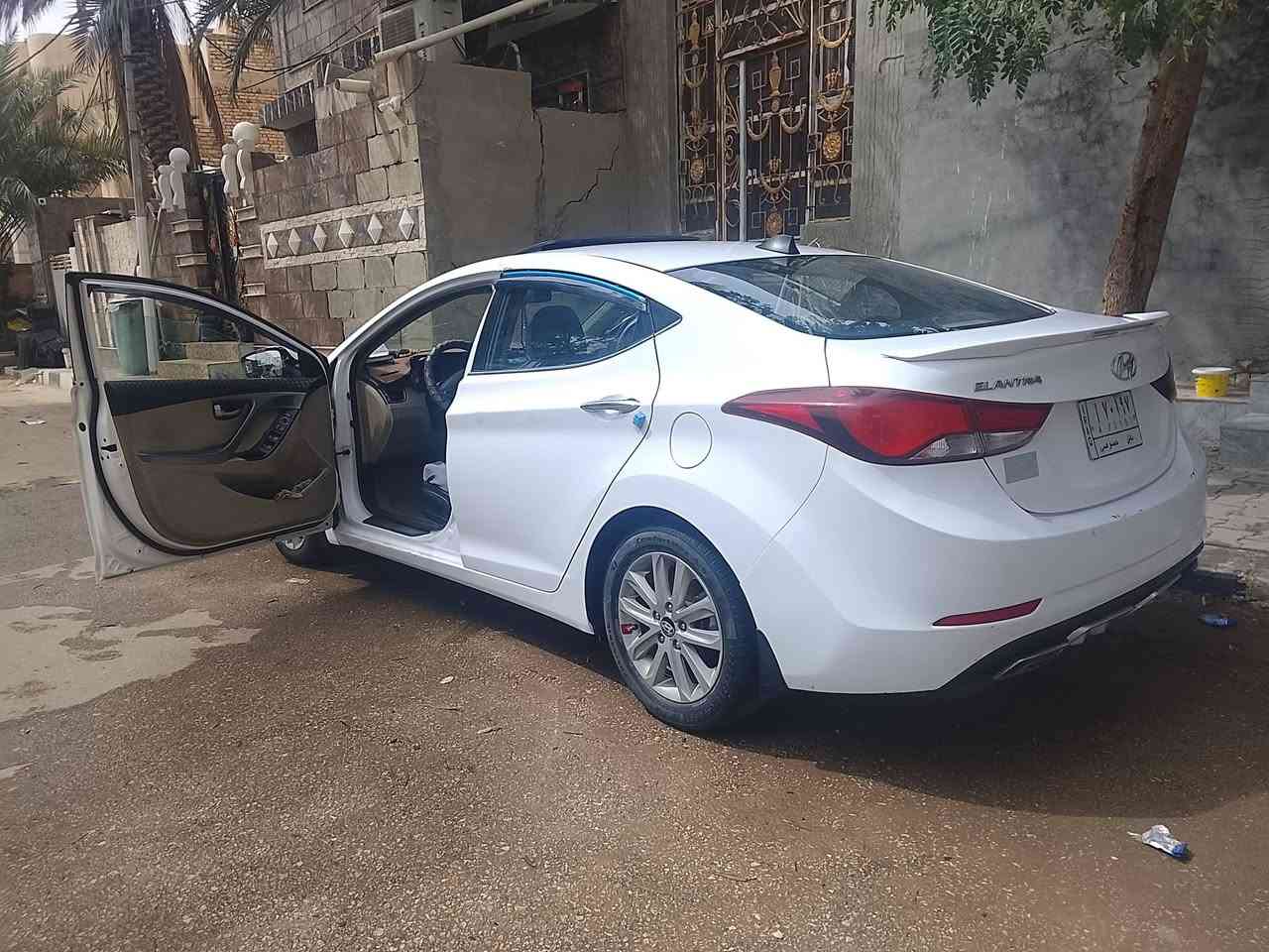 السلام عليكم
النترا 16 بابل باسمي 

فول مواصفات عدا البصمة 

بيها قطعة بنيد  فقط بدون دواخل مبدل اصلي 

محرك مفتوح لا بخار ولا تنقيص . 

السعر المطلوب 115 مع المجال بسيط 

المكان نجف الاشرف 

للتواصل وأكثر تفاصيل واتساب ***********

