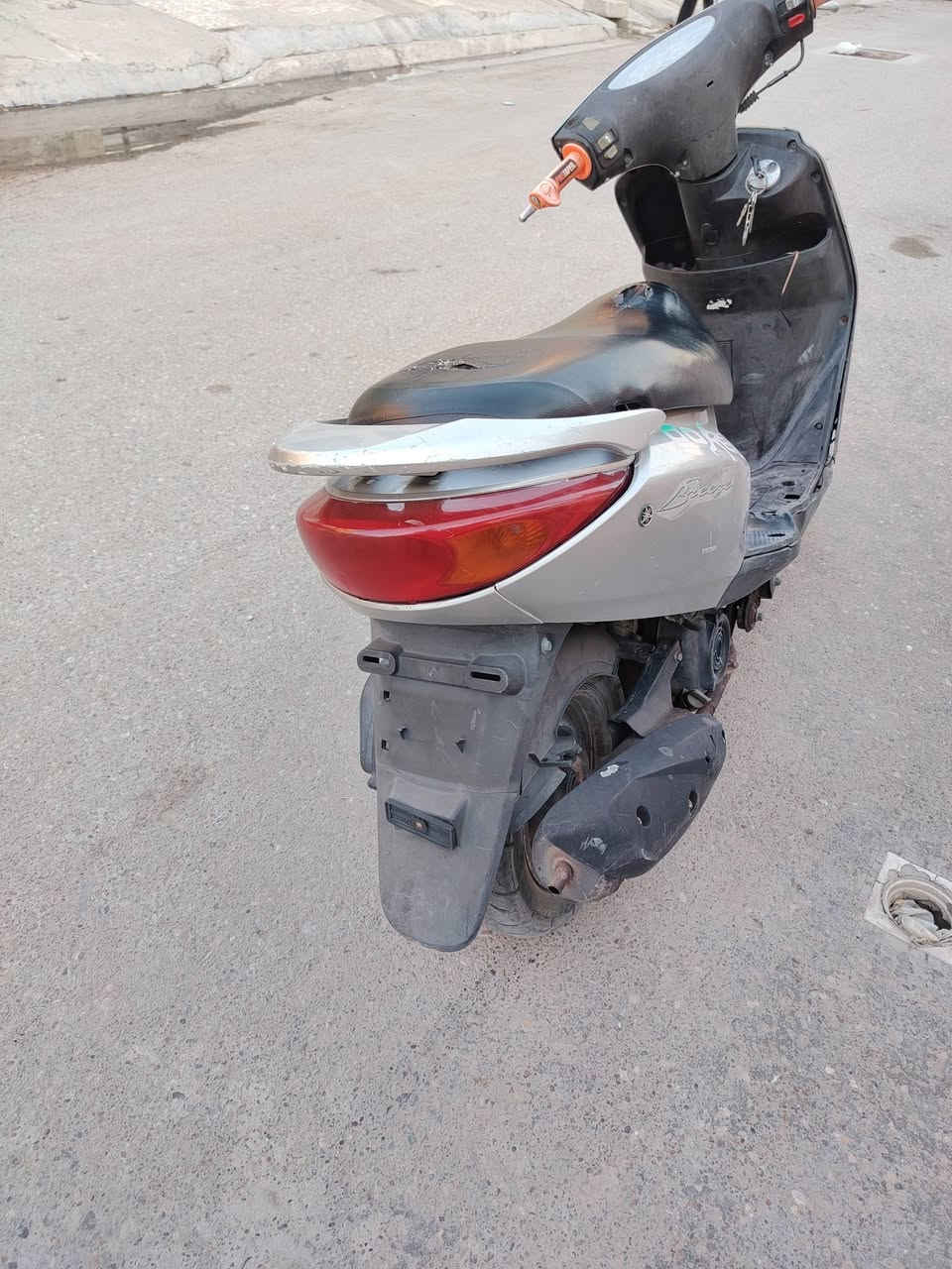 السلام عليكم دراجه بريز لايت ناصي للبيع الدراجه نفس ماموضح بلصوره كفرات بلاديه وختم واحد مكينه بلاديه السعر 500وبيه مجال العنوان بغداد الامين الثانيه للاستفسار الاتصال***********
