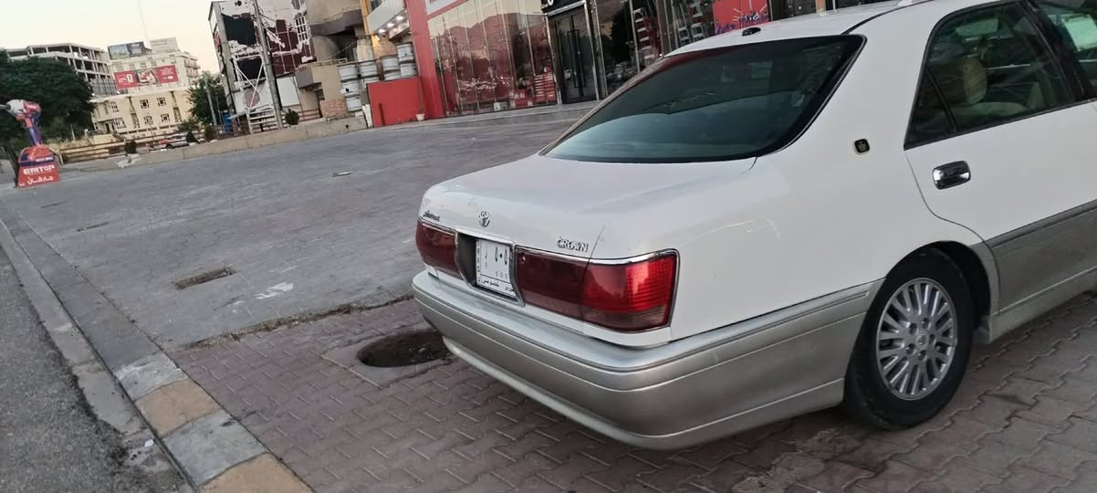 سلاو  لەسەر ئیزنی ئەدمینی خۆشەویست
مەلیکەی ساخ DVگەورە ٣ دوگمەی ٤ کوشن کارباو پەردەیە پێشو دواکریستاڵ کامل مەسرەڤ کراوەدەمو لی دراویشی نیە   کودی بۆکراوە بەس پلیتەکەی ماوە وەری گرینەوە  ٥٠$ معامەلەیەکی برایانە  شوین سلیمانی (***********)
