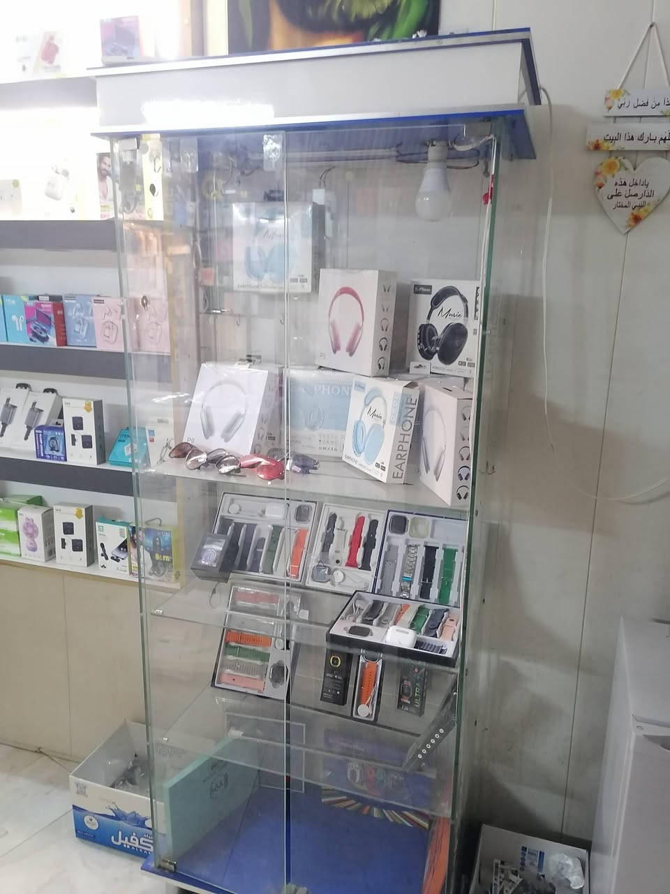 عارضه جام ارتفاع 180عرض 70 نضيفه كلش تنفتح وتنشد عادي مكاني كربلاء حي العباس توصيل ماعدي ***********
