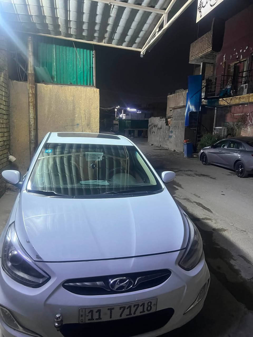 سلام عليكم اكسنت موديل 2012سنويه لغايه 2029مكاني بغداد مدينه الصدر رقم بغداد الجديد محرك1600 قطرتين أشاير بل مريء فتحة سقف خمس تجاوي نضيفه فقط صبغ  الجاملغات الخلفيه وا صبغ الجاملغ المامي صفحة الصدر رقم الهاتف ***********السعر 90بيه مجال قليل
