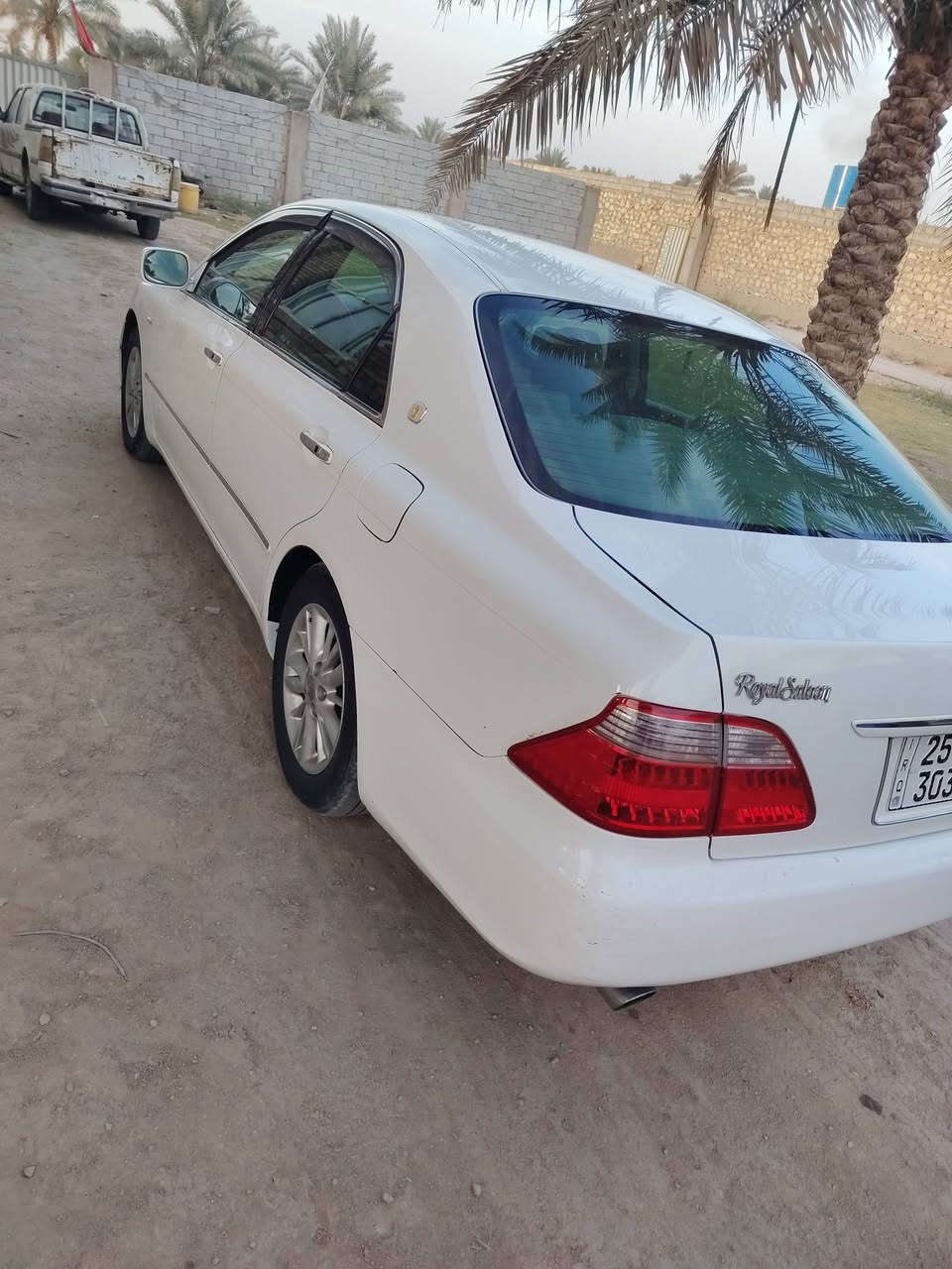 شاهينه للبيع شاصي ١٨٠ دكمتين السياره كفاله عامه بأسمي السعر ١٣٥ وبيه مجال للأستفسار ***********
