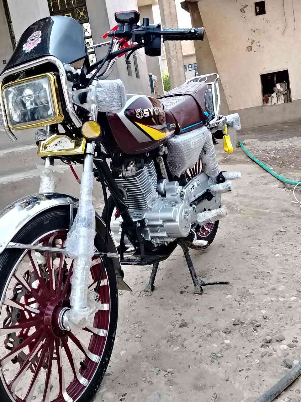 سيفان 25 • ٢٠٠ • محرك دمعه