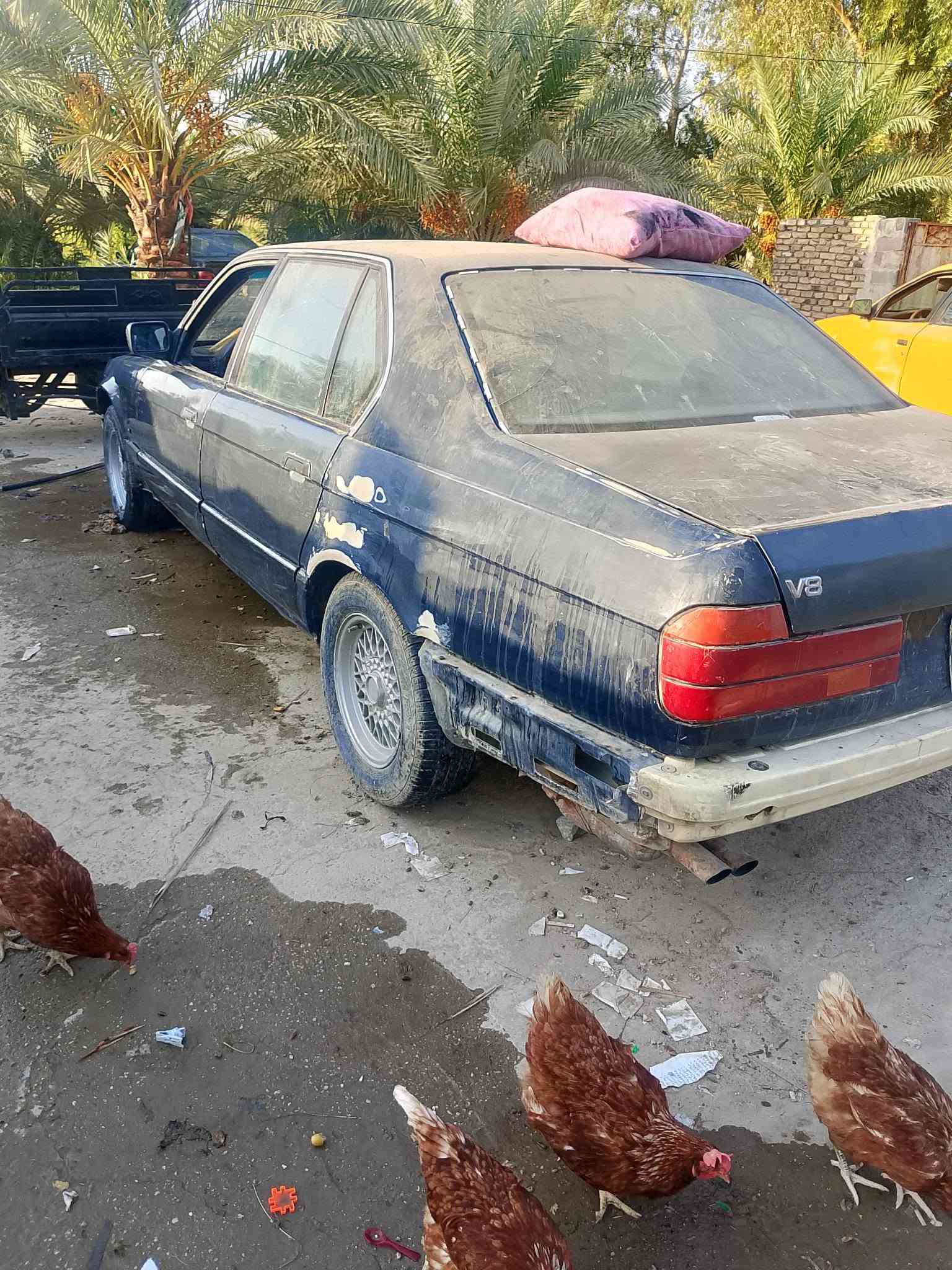 سلام عليكم للبيع بيم 700 وأربعين باب طويل غرفة جديدة
حدادية جديده محرك تجفيت جديد تخم تاير كير تمساح 
مال تعمير رقم مثنى السيارة اصل 30 شادلهة 40
كربلاء 30 بيهة مجال بصيط ***********
