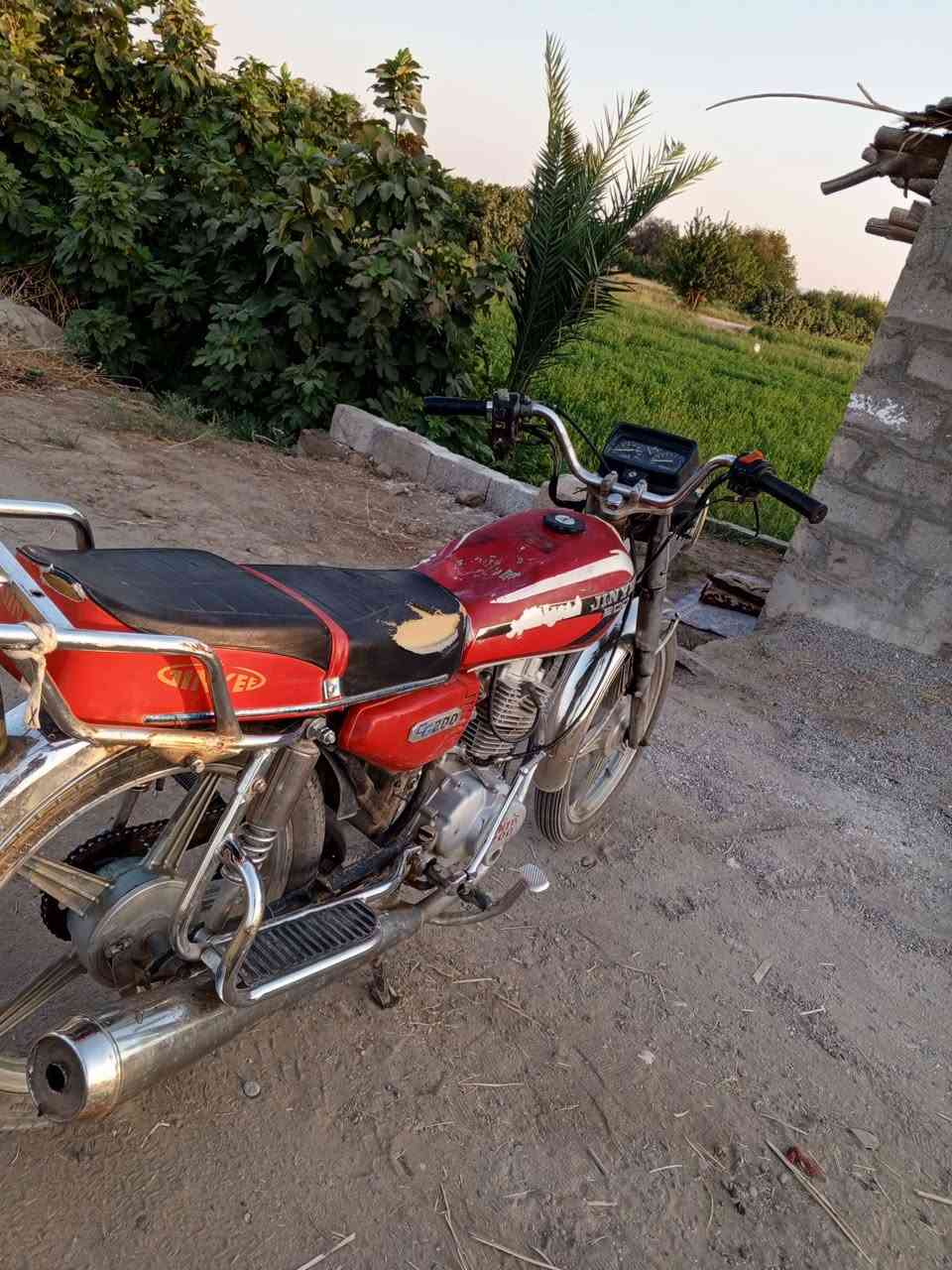 السلام عليكم موطور جني ڪلة شغال موديل 18 للبيع او مراوس
***********
