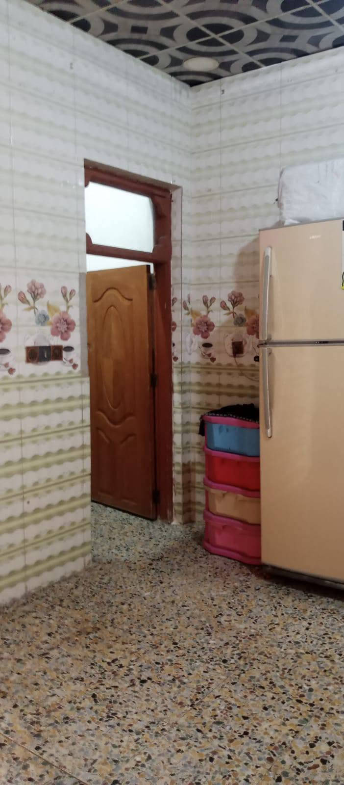 طابقين • ٣ غرف • محل خارجي