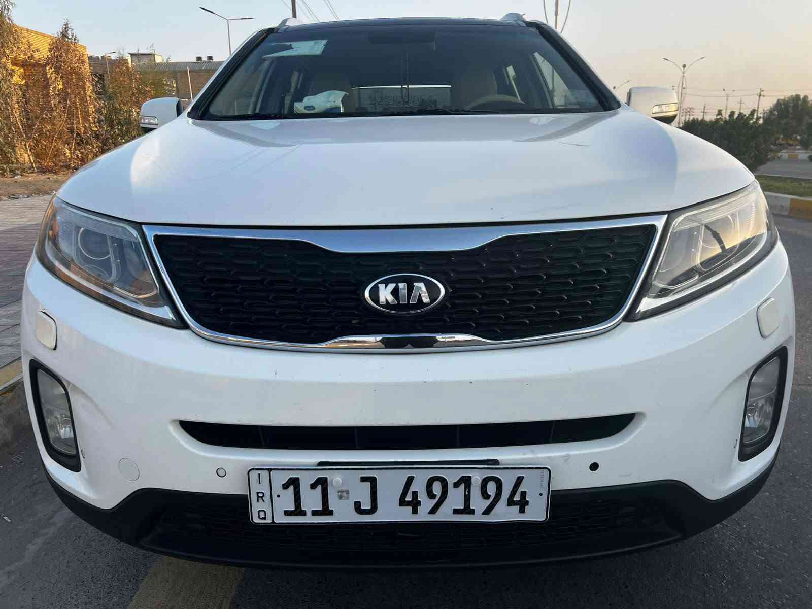 السلام عليكم 
كيا سورنتو 7 راكب ثلاث قطع تبريد  خليجي كويتي فول مواصفات كفاله عامه ماشيه 100 حقيقي دك جرص ب 120 موديل 2013 شكل 15 رقم بغداد نكليزي بسمي تحويل  ثاني يوم مكينه 6 سلندر 3500 
فول مواصفات واحد على واحد 
كشنات جلد تحكم كهرباء تدفه تبريد بالكشنات بصمه تشغيل وبصمه ابواب جهتين بنورامه طكتين حساسات خلفيه اماميه نضام ايكو تقليل صرف بانزين اناره داخل لد مري شفط زراك لايت شغال يدات نيكل وبعد هواي مواصفات سياره كفاله ض ربة وتبديل وصبغ على وضع الشركه شرط
السعر 180 بيه مجال بسيط  
***********
***********
