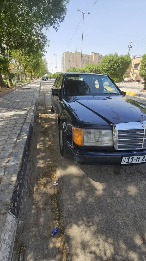 مارسدس دب موديل 88 رقم بغداد دولي بأسمي سنويه جديده لل 2031 هزه جديدة 
محرك بطه 2500 محرك وكير مكفولات
تبريد شغال سياره جاهزه مال جناي
*********** كربلاء, العراق
