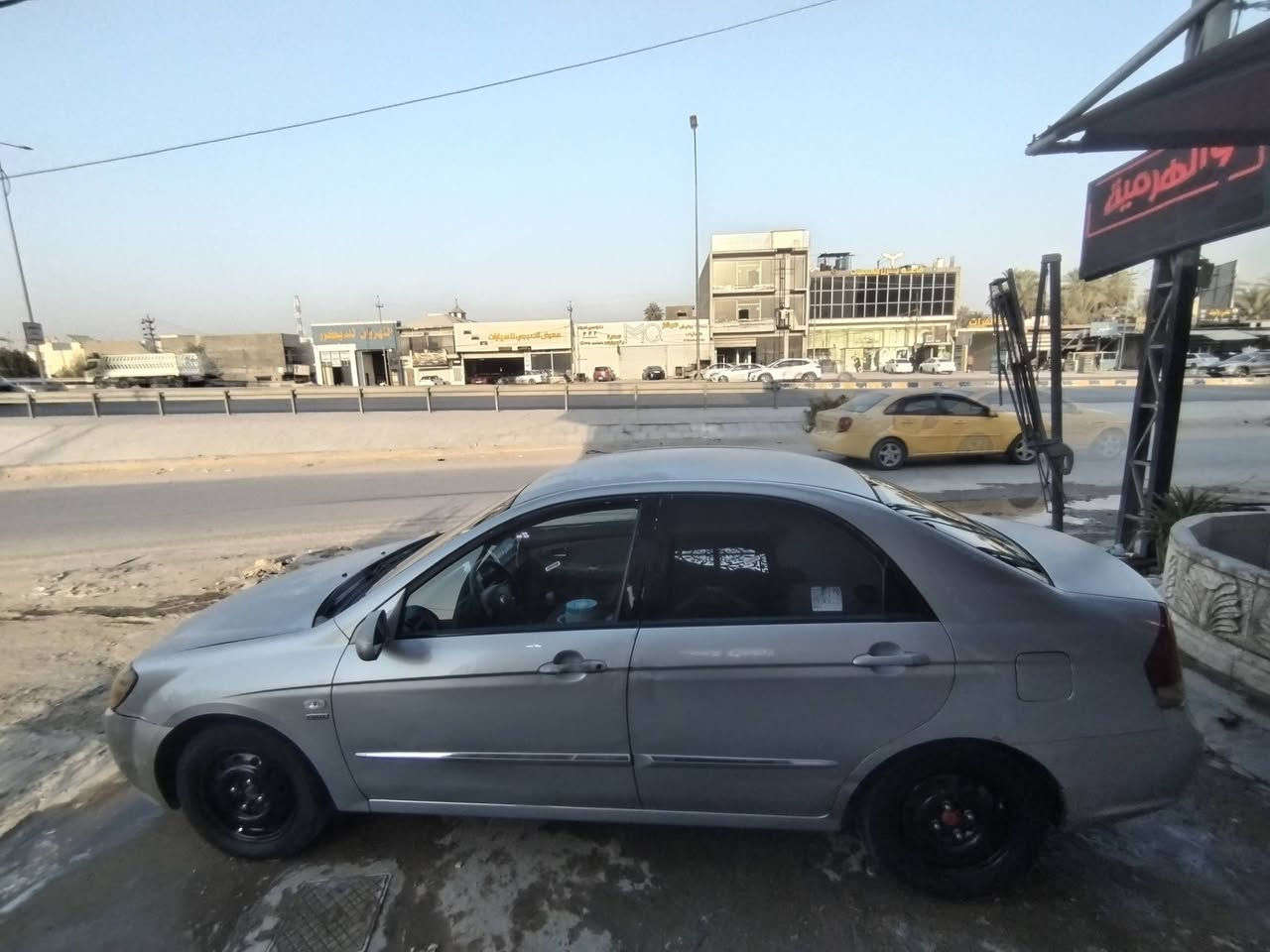 للبيع سياره سيراتو موديل 2007بغداد تبريد شغال حداديه جديد 
المكينه بيها خيط السعر 65بيها مجال لتواصل***********
