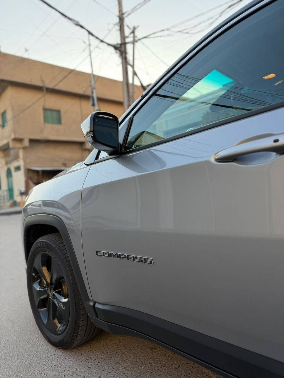 جيب كومباس موديل 18 ليمتد ضرر بسيط فول مواصفات رقم بغداد
سعرها 113 بيها مجال بسيط ***********
