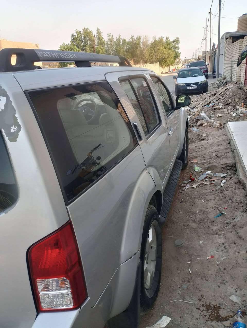 سلام عليكم ورحمه الله وبركاته 
نيسان بافندر 
موديل 2007
مكينه كير حداديه تبريد شاشه اماميه كامره خلفيه جاهزه 
تخم تاير جديد 
كشنات جلد 
جنطه شفط
رقم انكليزي جديد بغداد باسمي
هستوه صاعده هزه وفحص
مكان سياره بابل القاسم
سعره 88
اي استفسار الاتصال على  الرقم *********** واتساب موجود
