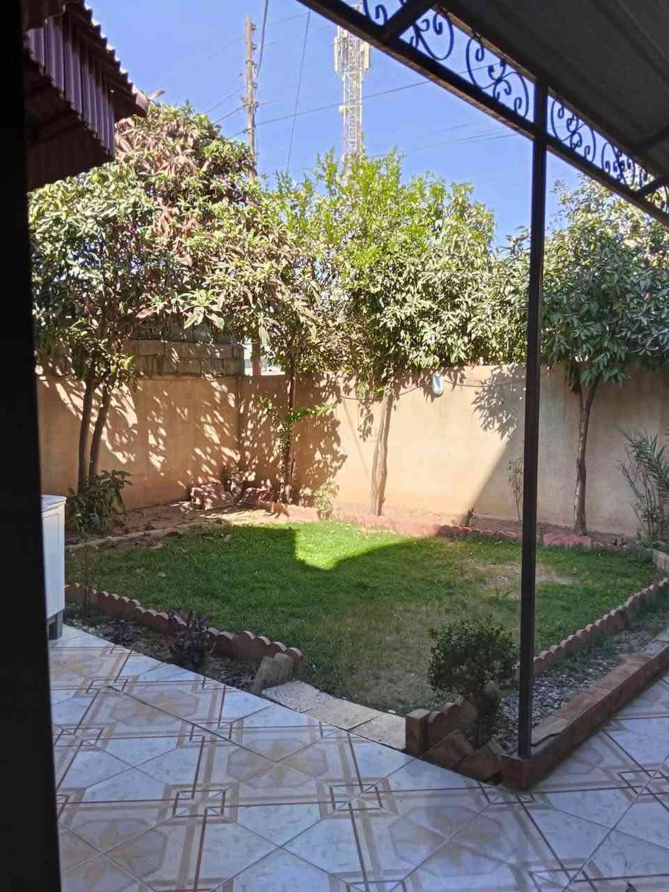 دار للبيــــــــع  طابو مساحة 200 متر على شارع 20 
يحتوي على :-
غرف نوم عدد ( 2 ) 
مطبخ   
  هول  
استقبال 
مشتملات صحية 
كراج 
المساحة ( 200 ) متر مربع
الواجهة ( 10 ) متر 
الموقع :- كركوك - حي الاسرى المفقودين  
- فرع جامع الحق المبين 
-قرب مدرسة المعرفة
السعر 173 مليون وبي مجال للشراي 

للمعلومات اكثر مراسلة الصفحة
 او التواصل عن طريق الواتس اب ***********
