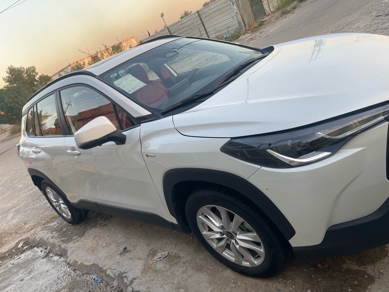 كروس موديل ٢٥ لبيع فول موصفات 
سعر ٢٨٣٠٠ مكفول من صبغ وبارد بيهة فقط رصعات في بدايه البنيد