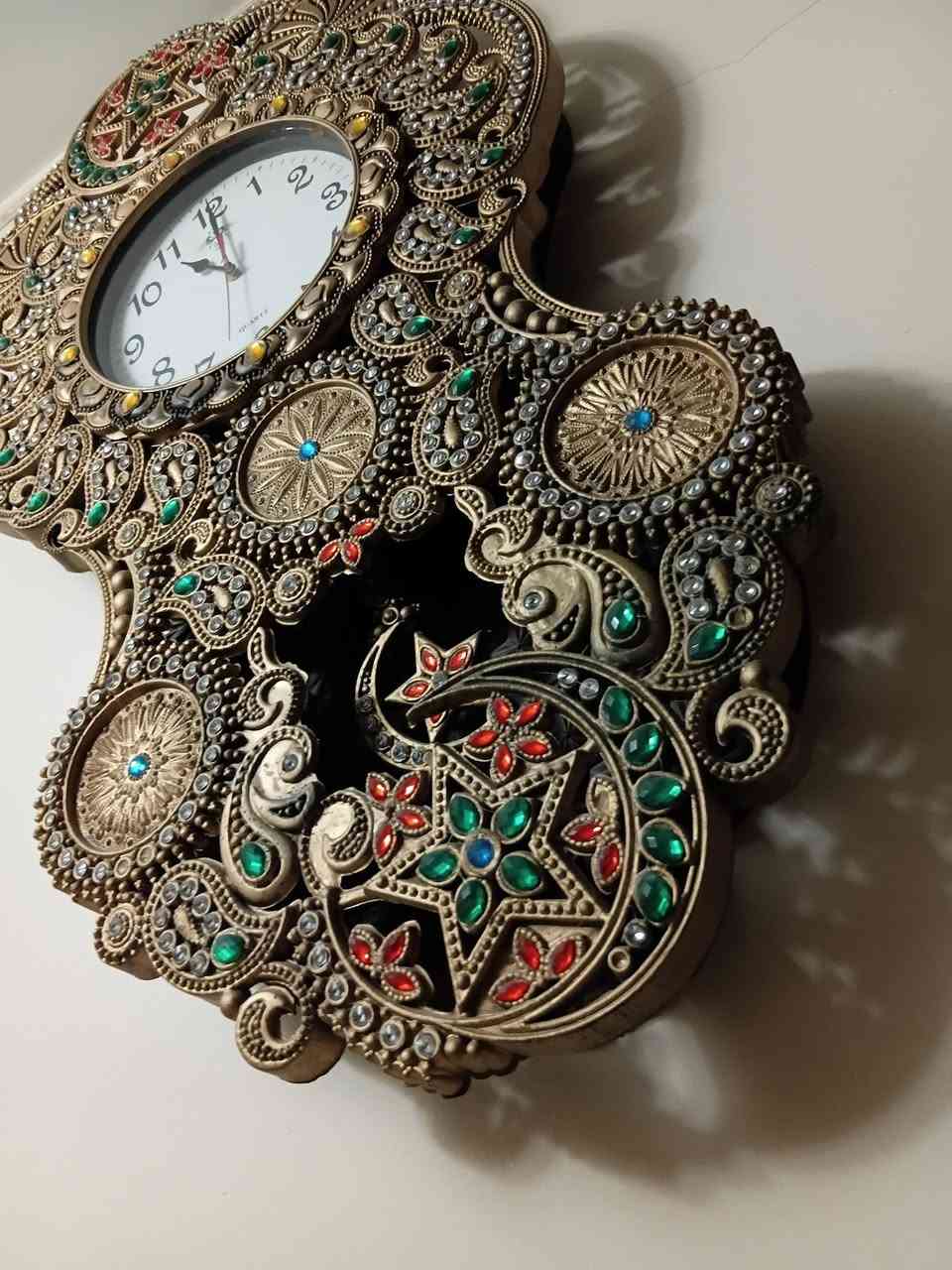ساعه للبيع
***********
