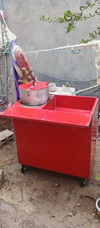 مكينة خياطة • يدوية • الحلة