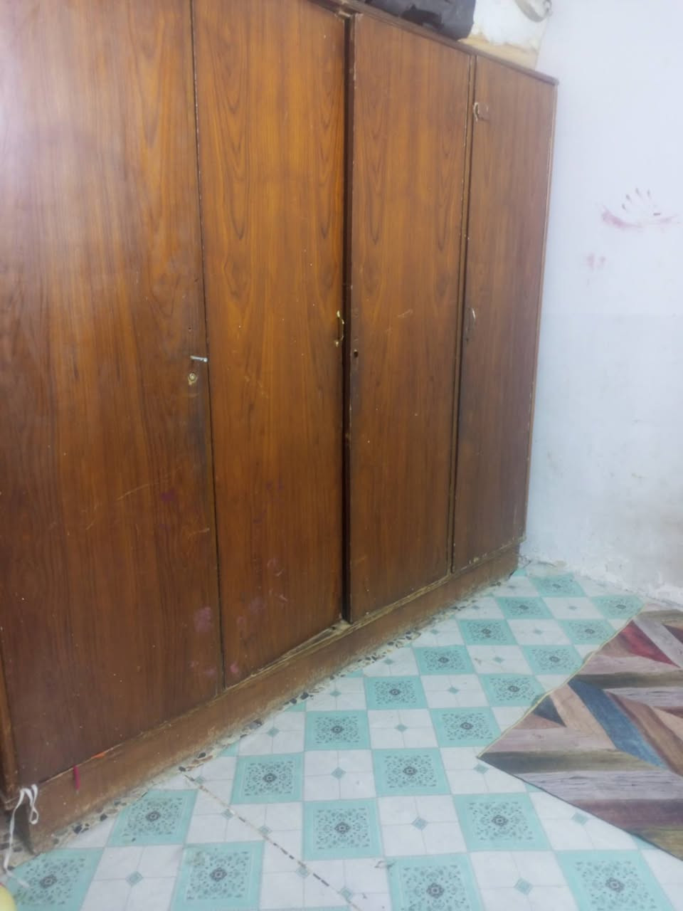 سلام عليكم للبيع هل موجود لا تكلي شبيهن مابيهن كدام عينك ذني نهايتهن ثنينهن ب75
***********
