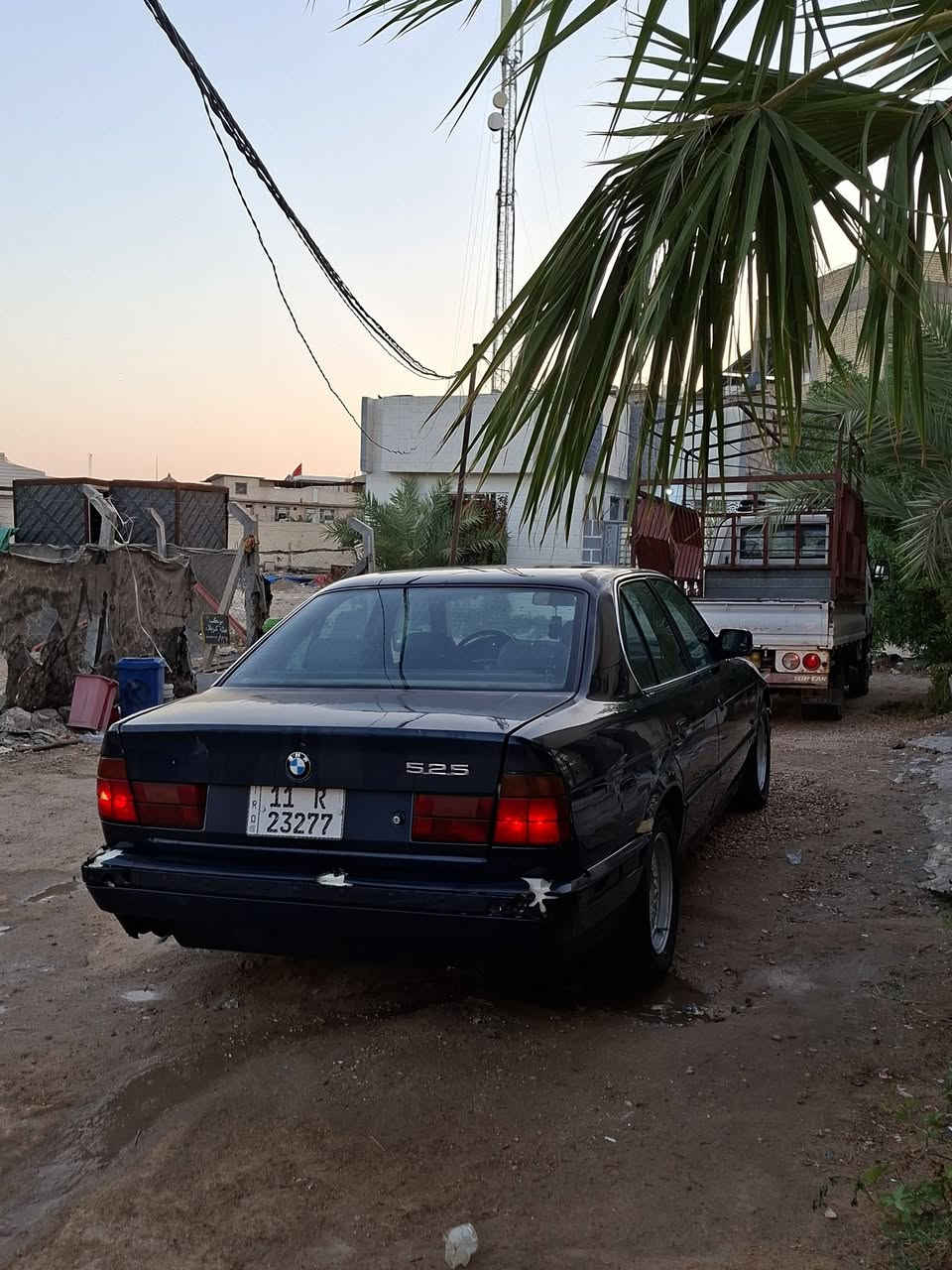 السلام عليكم بي ام ٥٢٥ موديل ١٩٩١ مسكر رقم بغداد سنويه هزا جديد سياره بسمي تحويل ثاني يوم كير محرك شرط السعر 50 وبيها مجال وشراي يدلل تلفون ***********
