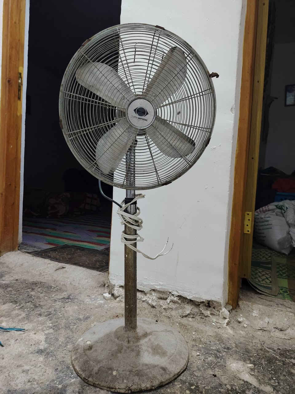 سلام عليكم بنكه عاموديه كهرباء عاطله
 ماعرف شنو عطلها      سعر 15 وبيها مجال للشراي مكاني بغداد حسينة مال راشدية رقم هاتف فقط واتساب ***********
