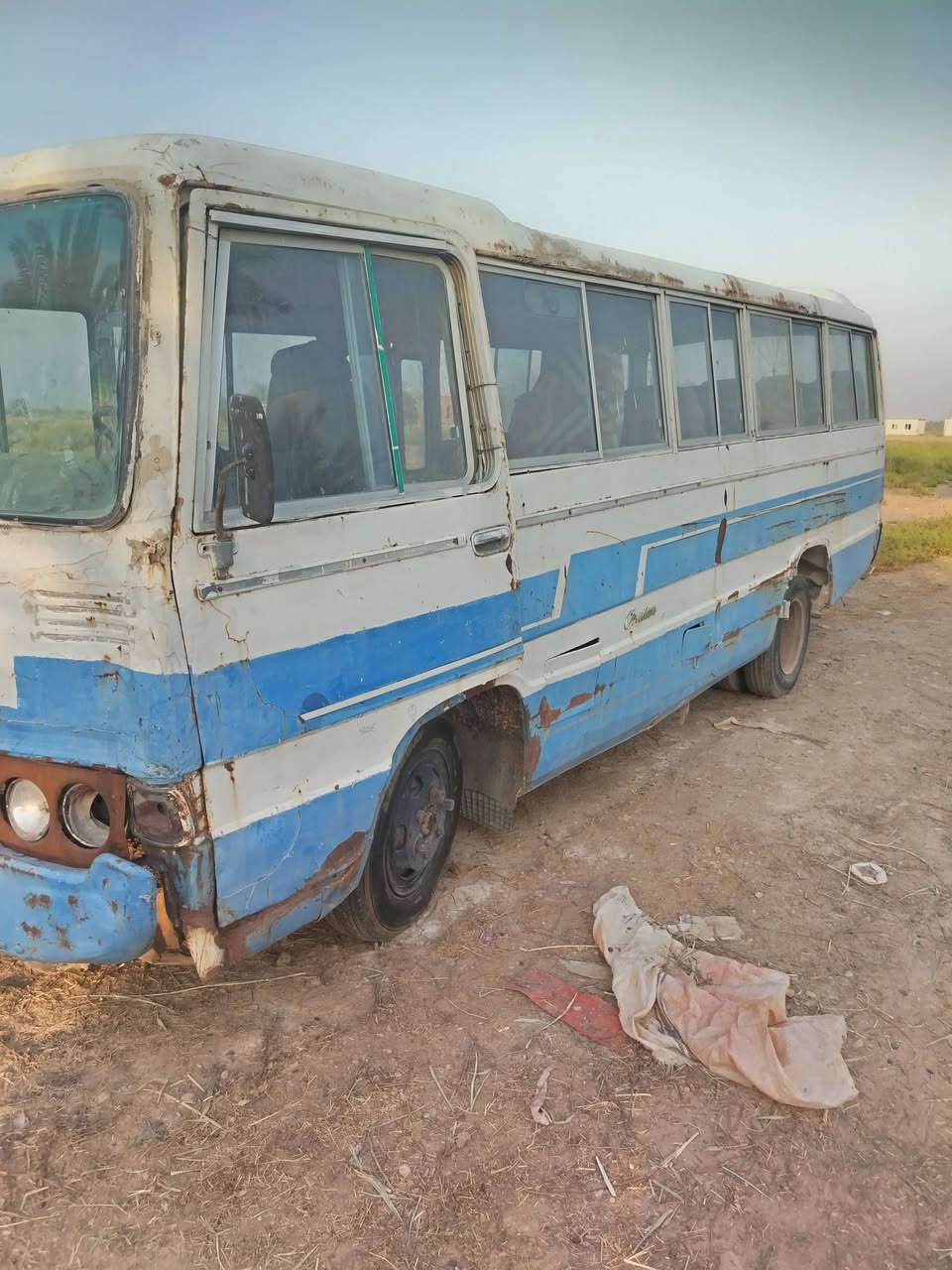 السلام عليكم كوستر للبيع موديل 81 كير ومحرك بنكو 2071 محرك بية خيط بخار وتنقيص كلش قليل بيهة حصت كاز للاستفسار ***********المكان حان بني سعد
