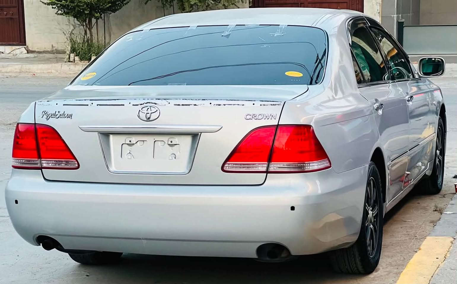 شاهینە بڕاوە ٢٠٠٥ تازە داخل ناوزەرد بەحری
گێڕ و مەکینە بچوک واتە ١٨٠ دژە بەنزین 
بەمەعنای کەلیمە سفرە 
کامل حەمام کراوە کوشن و بەرگەدەرگاو فەرش سندوق کامل
ناو مەکینەی لۆکە ١٤٠ هەزار ڕۆشتوە
مەجموعەی پێشی زۆر تندو تۆڵە سەیارەیەکی زۆر تازەیە 
داعم لێدراو سەقف کەڤەر بەشەرت 
لە سەیدسادقە 
***********
واتساپی لەسەرە
