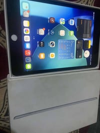 ايباد ميني ٥ • ٦٤ • مبدل شاشه