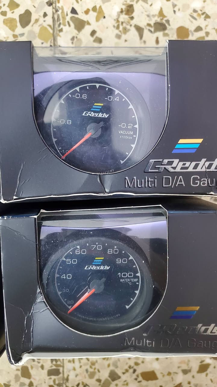 توفرت من جديد وجبه كيجات RPM.درجه حراره مع الحساس  .ضغط دهن مع الحساس .فاكيوم مع الحساس .وفولتيه تخم كامل مكون من 5 كيجات
