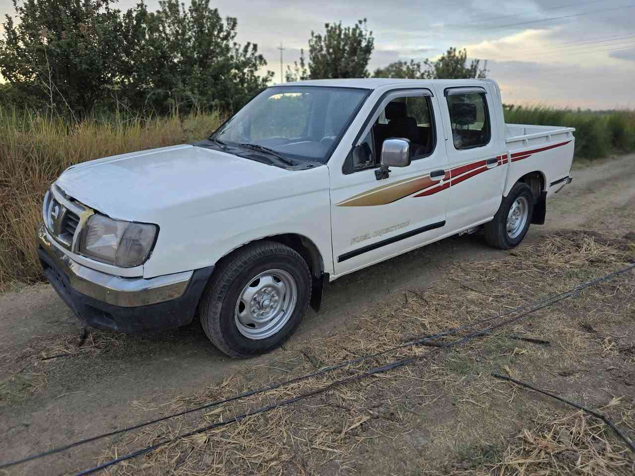 نيسان مديل 2003 ادوات بدون كص اللبيع محرك او كير بطه مكفوله من السرقه السعر 40 ورقه او بيها مجال ***********
