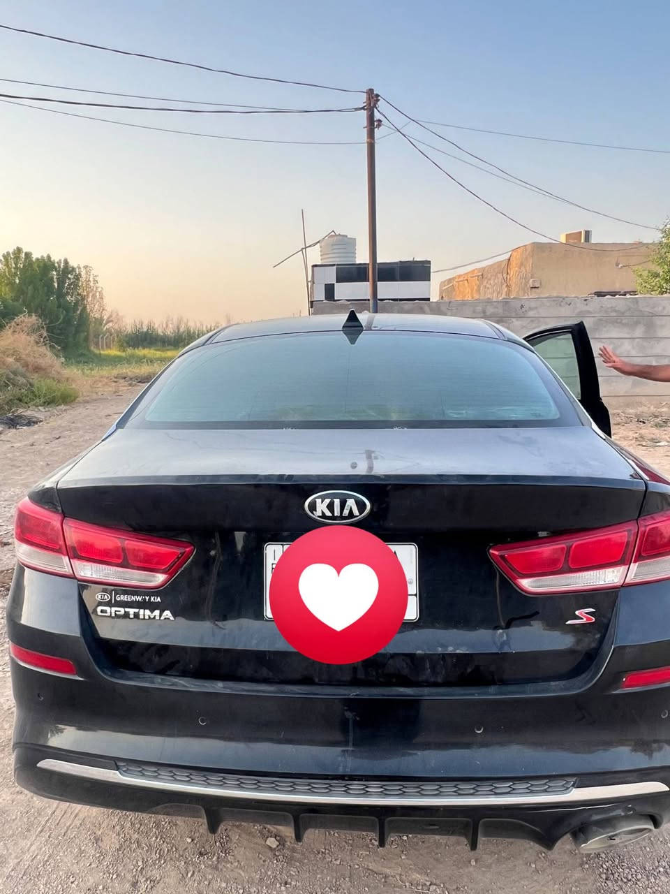كيا اوبتما  2020 امريكي حادثهة بس جاملغ فقط بدون أي شواصي ولا لغود صور حادث موجودة
سيارة جديدة حرفياً ماشية. رقم معوقين خمس، اشهر، بعد وصير حره رقم ميسان

مكينتهة 2400 مكفولة من كلشي 

گير مكفول من كلشي 

تبريد اذا مو ثلاجة كروتك علية 

صدرهة وضع شركة بعدة جديد امامي وخلفي

تخم تاير

شاشة چبيرة وتدعم ابل كار بلي بلادي 

كامرة خلفية + حساسات خلفي 

رادار نقطة عمياء 

رادار خروج من المسار 

كروز كونترول 

تحكمات ستيرن اكيد جهتين 

3 مودات قيادة 

اشاير بل مري 

لايتات كلهة زنون عالي ناصي 

مسويلهة ادامة كاملة لغرف الاحتراق وتبديل بلكات ونوزلات كلة اصلي 

سيارة جاهزة كلشي متصرف عليه 

السيارة حلوة ونظيفة وتسوة فلوسهة   مكاني ناصريه شطره ا

سعرها 125
***********
