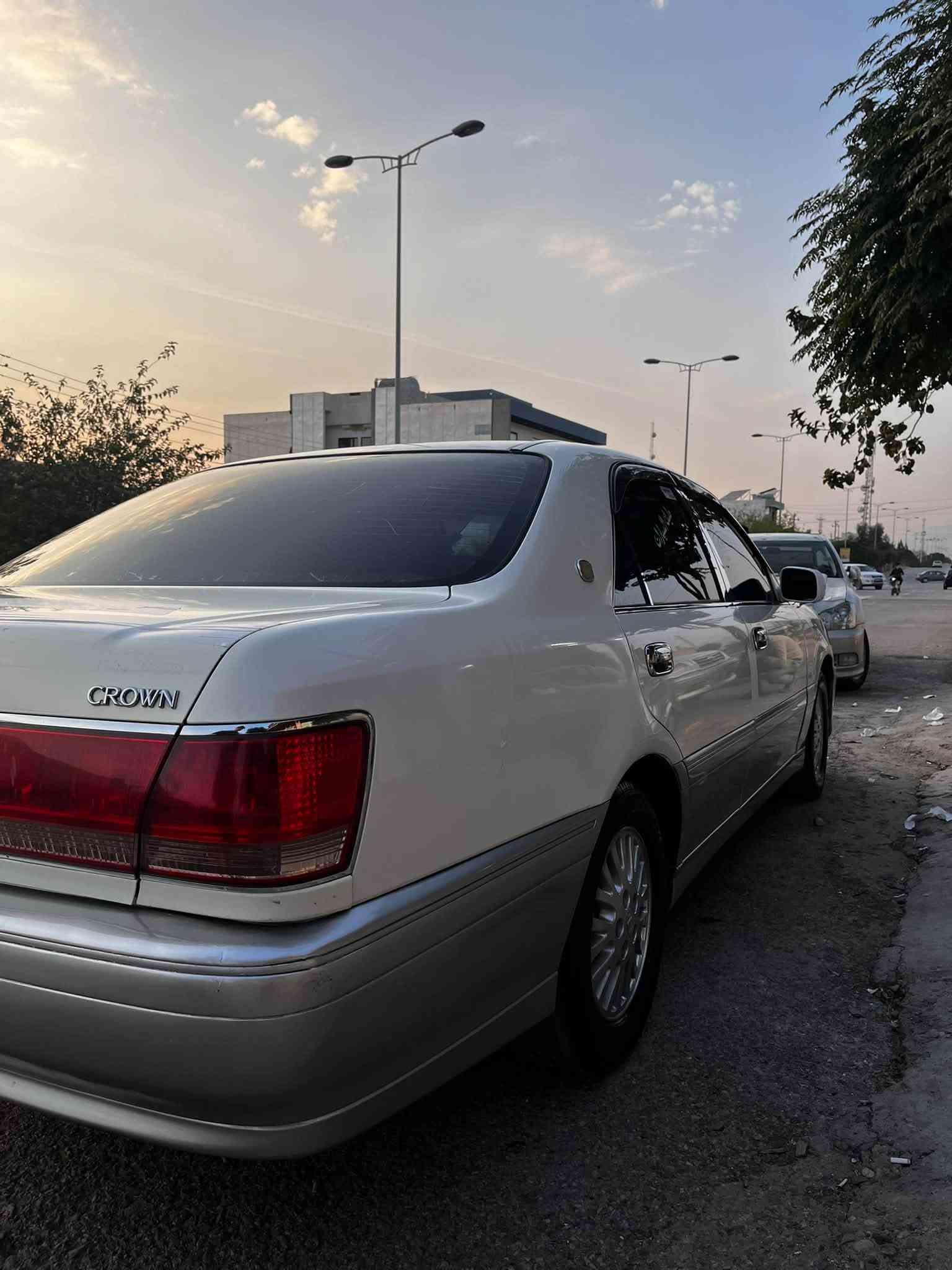 مالك • مكينة • فتحة سقف