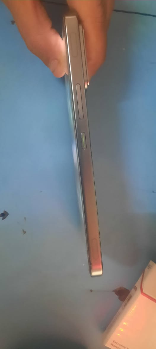 وحش العاب🔥🔥
انفكس GT 30 PRO 

بوبجي 120 فريم بطاريه 97 نضافه 99% غراضه كامله بس المبرد ماعندي 

سعر 380 قابل لتفواض 
واتساب ***********

نص مكتوب في الصور:
- صحة البطارية
- سعة البطارية القصوى
- %۹۷
- هذا يتعلق بسعة البطارية عندما كانت جديدة. كلما زادت القيمة، كلما طالت مدة عمر البطارية. البطاريات هي مكونات قابلة للاستهلاك. كيفية إطالة عمر البطارية
- حماية الشحن بالذكاء الاصطناعي
- من خلال التعلم من روتين الشحن الخاص بك، سيتم شحن البطارية مؤقتا بنسبة 80% أثناء الشحن طويل الأمد
- حماية الشحن المخصصة ⓘ
- عند الشحن لفترة طويلة، يمكنك ضبط مستوى الشحن الأقصى لتجنب ترك البطارية مشحونة بنسبة 100% لفترة طويلة
- مستوى الشحن الأقصى
- %۹۰
- %۹۵
- %۹۸
- %۱۰۰
- تذكير الشحن المخصص
- عندما يكون قيد التشغيل، يمكنك ضبط ما إذا كنت تريد شحن البطارية بالكامل في كل مرة تقوم فيها بتوصيل الشاحن.