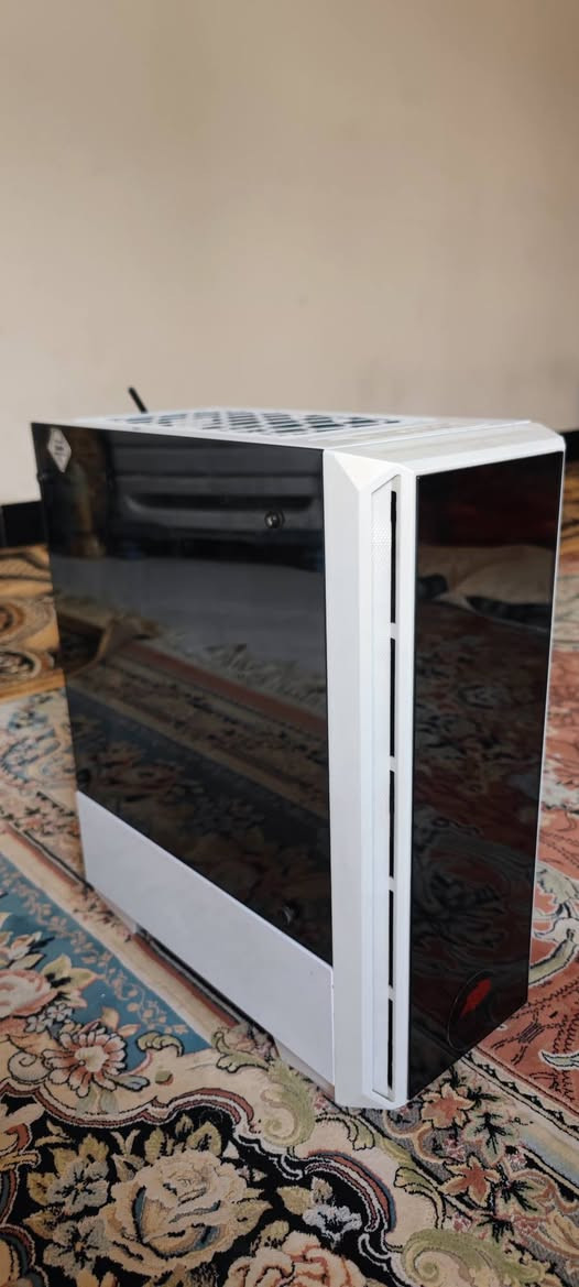 معالج xeon v4 
كارت شاشة 1070 8gb 
تخزين 250 ssd
500hdd
تفاصيل هواي الي حاب يعرف تفاصيل اكثر يدخل و يشلع عيوني السعر 470 و بيه مجال للشراي الرقم *********** متواجد واتساب
ملاحظه توصيل موجود مكاني ناصرية
