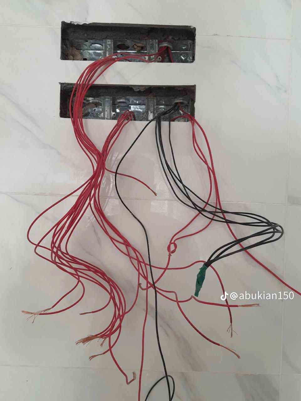 ⚡🏗️ تأسيس كهرباء؟ خليها على مهندس يعرف شغله! 🏗️⚡

من الأساس إلى آخر نقطة كهرباء، نضمنلك شغل مرتب، آمن ومدروس 👷‍♂️🔌

🏠 تأسيس كهرباء البيوت
🏢 تأسيس العمارات والمباني
💡 توزيع الإنارة والبرايز والمفاتيح
⚡ تنظيم وتوزيع الأحمال الكهربائية
📐 تنفيذ حسب المخططات وبطريقة هندسية
🛠️ متابعة وإشراف على العمل خطوة بخطوة

لا تخلي كهرباء بيتك تجربة… خليها تأسيس صح من البداية ✅

✨ دقة بالتنفيذ
✨ جودة بالعمل
✨ أمان واهتمام بالتفاصيل

📞 للاستفسار والحجز: ***********
📍 بغداد والمناطق القريبة
