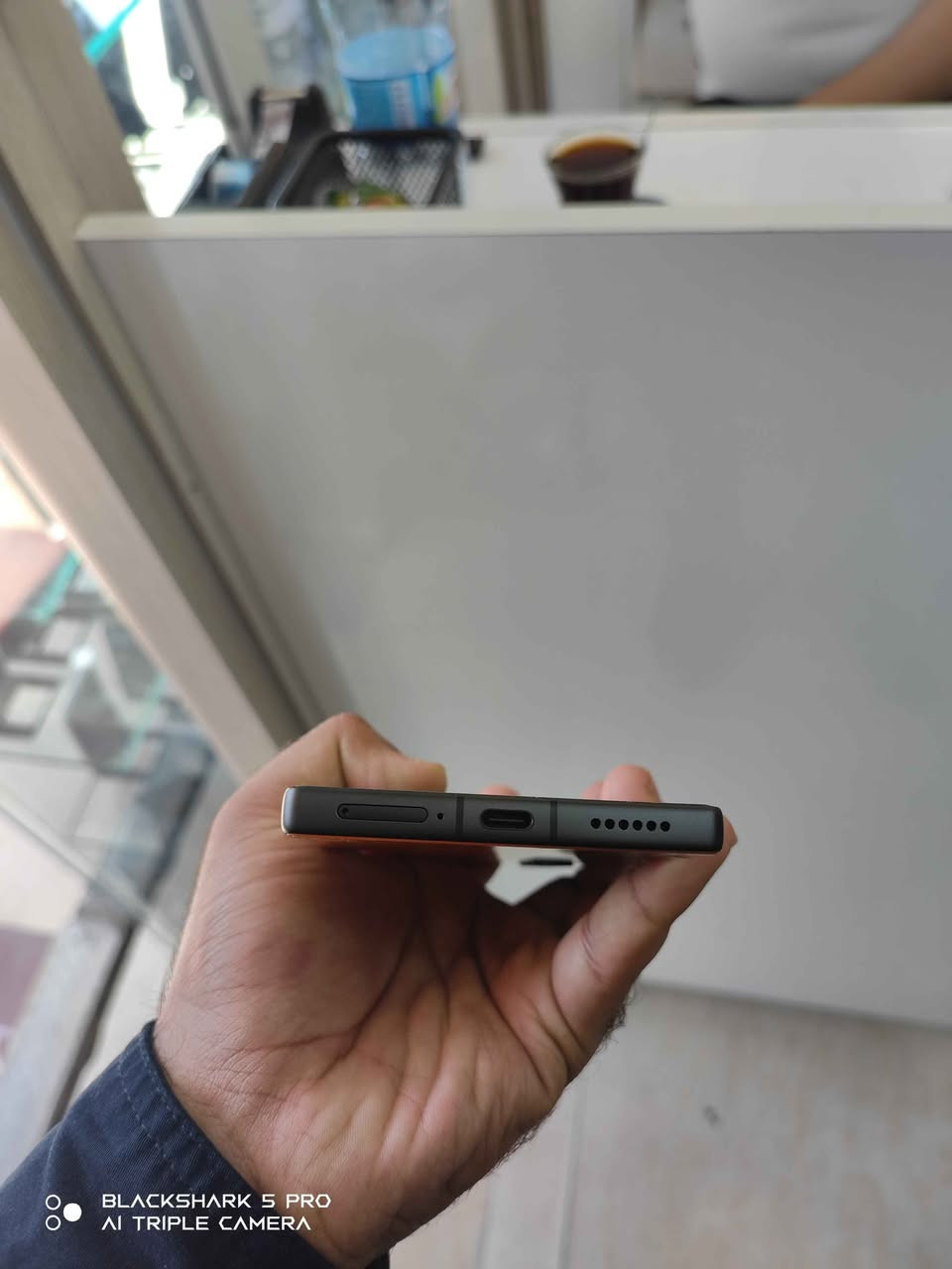 Red magic 11 Air
512GB
Ram 16
Kaml ashya 100lasad xawen w be keshaya
Globala 2 sem
625 hazari w majale kam
40 jar shahn krawa patri 100
***********
La karkukm gayandn haya bo hamu shwene
.........
ريد ماجيك 11 اير
نسخة عالمية دبل سيم
كامل ملحقات و بحالة الوكالة 
نضافة 100بالمية
لون مميز
بطارية 100
40مرة مشحون
625الف و بي مجال بسيط
مكاني كركوك 
توصيل متوفر لكل عراق
*********** كركوك, العراق

نص مكتوب في الصور:
- BLACKSHARK 5 PRO AI TRIPLE CAMERA
- BLACKSHARK 5 PRO
- AI TRIPLE CAMERA
- ١١:٤٥ 120Hz 14 N حالة البطارية -> إذا استبدل المستخدمون البطارية بأنفسهم، فقد لا تعمل شاشة حالة البطارية بشكل صحيح. يوصى بالاتصال بمركز خدمة ما بعد البيع المحلي للحصول على المساعدة. الصحة حالة البطارية الحالية جيدة 100% تاريخ الإنتاج ٢٠٢٥-٠٥-٠٤ تاريخ أول استخدام ٢٠٢٦-٠٣-٣٠ عدد دورات الشحن والتفريغ 40