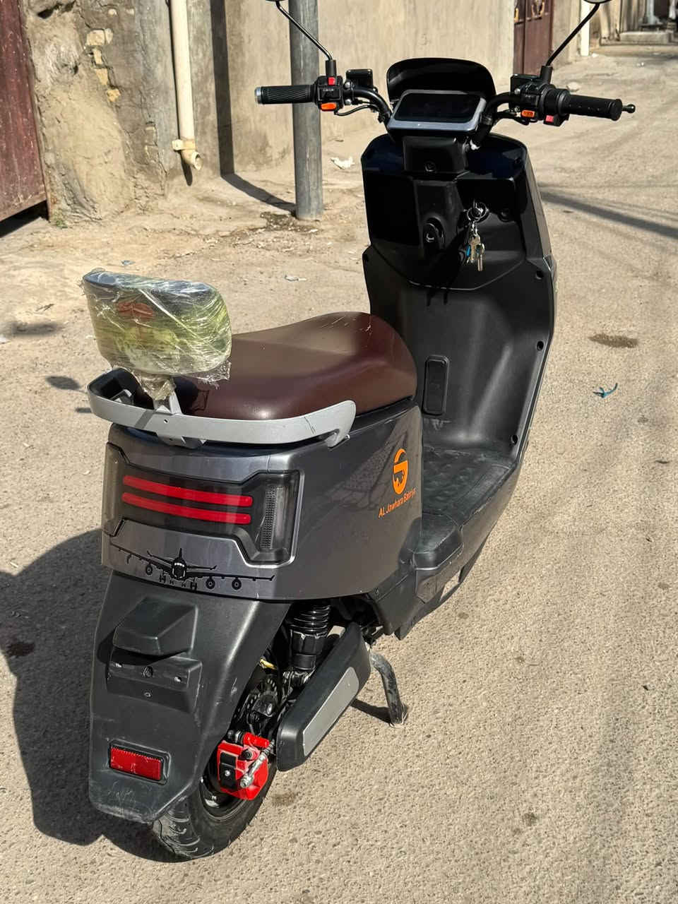 دراجه شحن للبيع سعر 800 وبيها مجال الموقع📍بغداد العبيدي رقم الهاتف 📞***********
