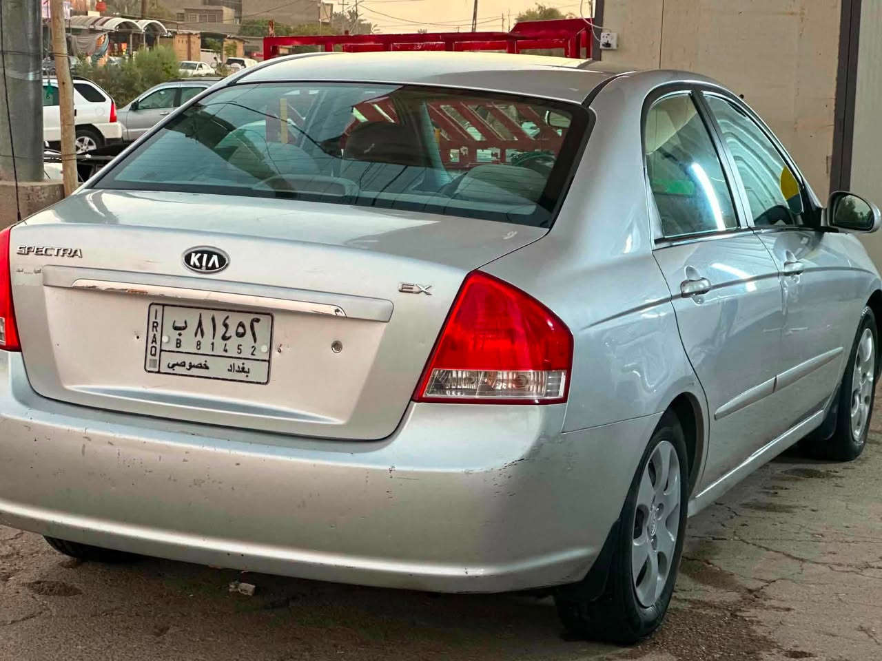 السلام عليكم ورحمة الله سبكترا ٢٠٠٩جديدة مكفولة من الصبغ فقط تبديل قطعتين اصلية بسبب الجرد (البنيد والجاملغ الأيمن 
كير والمحرك بلادي تبريد حداديه كلها جاهزه وبدون اي نقص ماشيه ١٦٧حفظكم الله 
للاستفسار الأتصال ***********
القمارة بدون جرد
