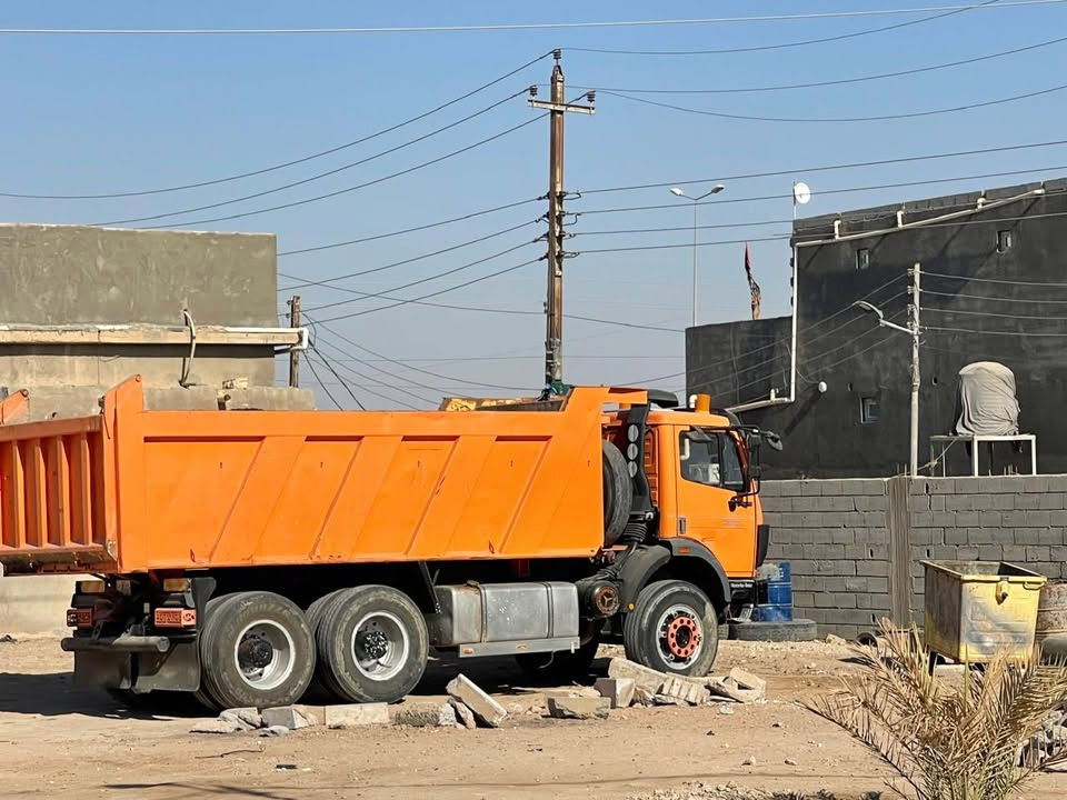البي اثنه ابلاديه ٢٦/٣٥مجموعه جيف مكينه ٣٥بلادي قلاب السياره جديده وكفاله عامه قماره وشاصي بدون صبغ السيارة ماعيزه شي ابوجهك لشغل للستفسار توصل على الرقم ‭***********‬أو الرقم أو ‭***********‬
