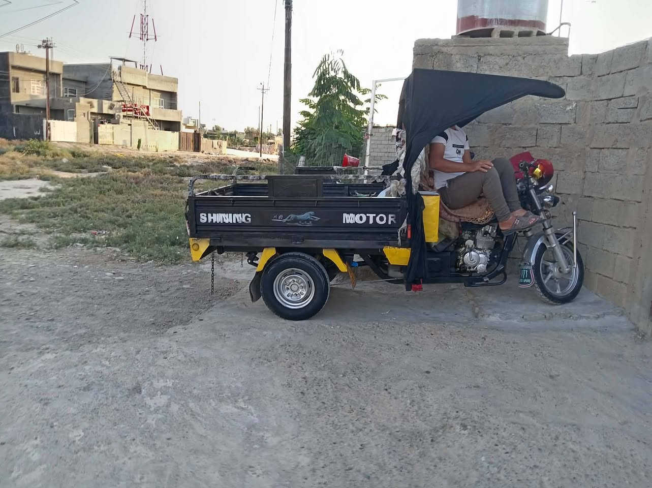 سلام عليكم شباب عندي هاذ ستوت لا بيع موديل 19 محرك 24شرط عيب واحد ركبه طاكه بس ستوت جاهزاه *********** بس شراي يخابر سعر مليون 250وبيه مجال قليل
