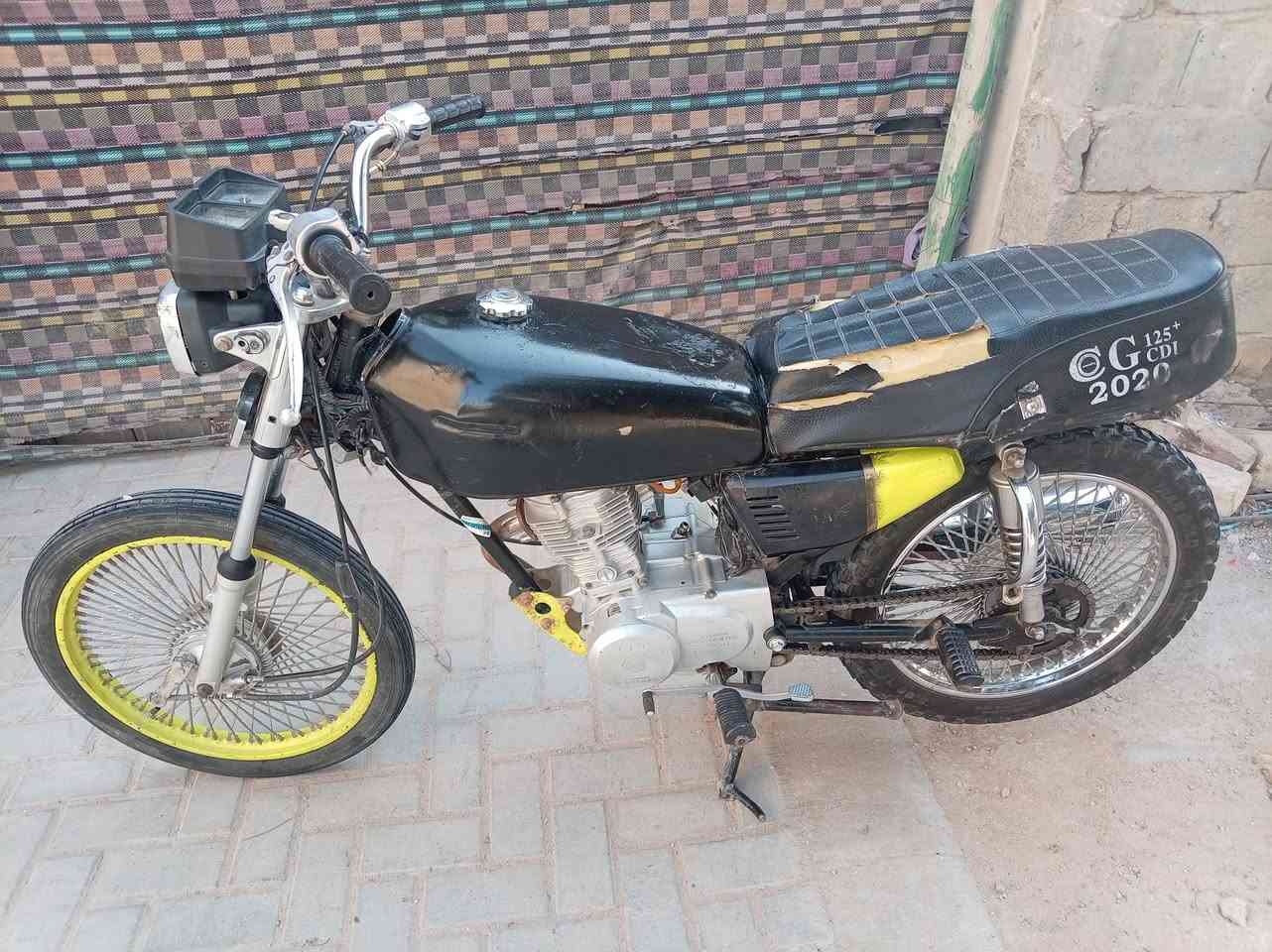 سلام عليكم دراجه البيع نامه متياز الشاصي المكينه ارشه
السعر 450  بيها مجال أوراق صولي مو سكنر عوزها ترتيب بيع جوم حديد ***********
