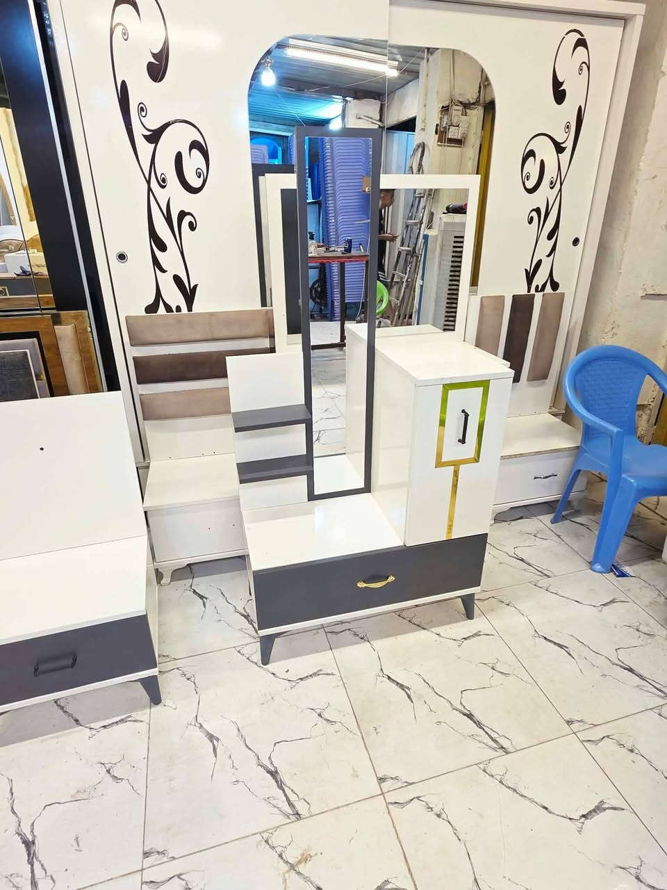 عليها تخفيظ لحكوو 🙆‍♀️🙆‍♀️فقط 425شد نقل داخل بغداد مجاني 💎 العنده غرفة بسعر مناسب بغداد يدزلي 💎غغ
